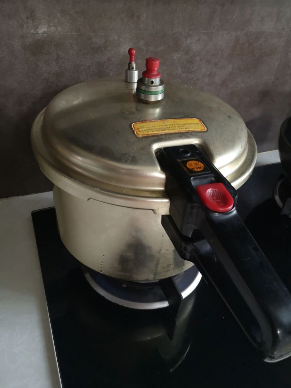 高压锅煮玉米 第一次用高压锅,有点怕怕的