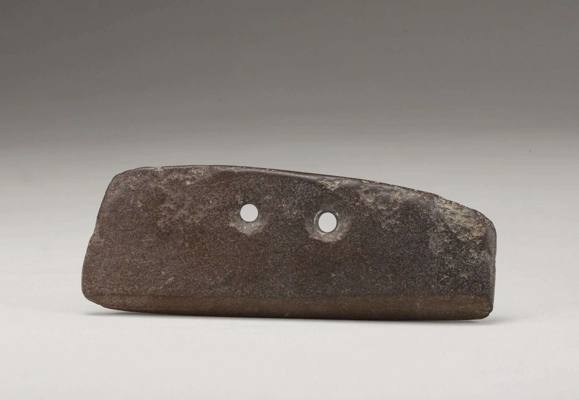 考古学认器型|石,蚌刀 7415人类社会早期使用的生产工具,大都是以