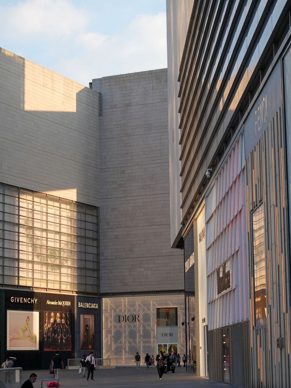 如果你是第一次来南京德基广场 暑假来啦,很多来南京旅游的小伙伴们到