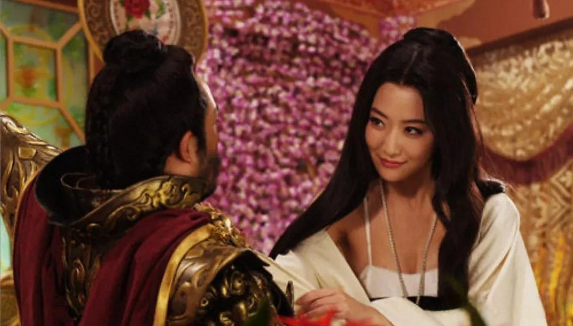 南朝时,皇帝萧宝卷和潘妃做了很多荒唐事,一日,潘玉儿感叹:"真怀念和