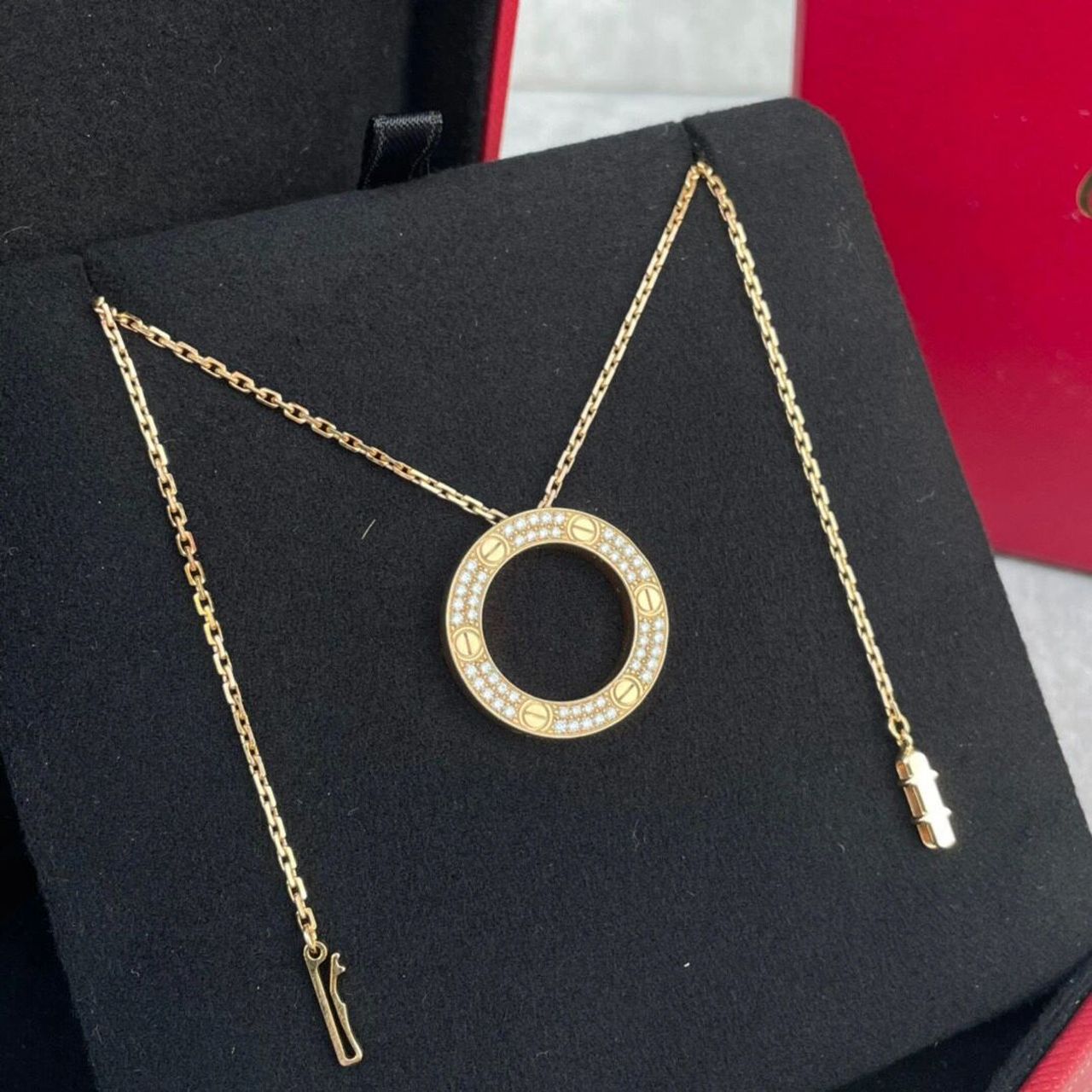 cartier卡地亚love系列玫瑰金满钻圆饼项链 cartier卡地亚love系列