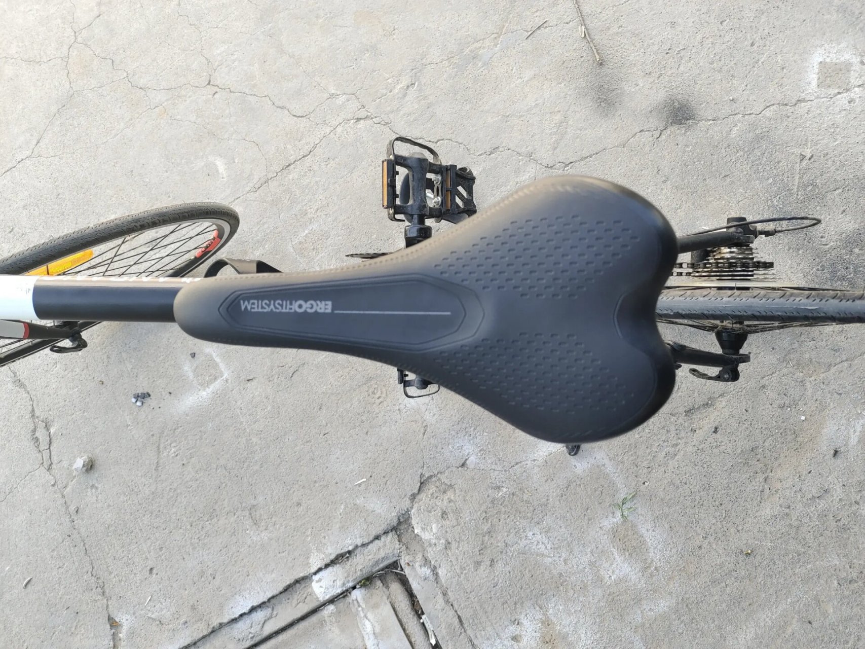 迪卡侬triban500公路自行车 迪卡侬triban500公路自行车山地自行车