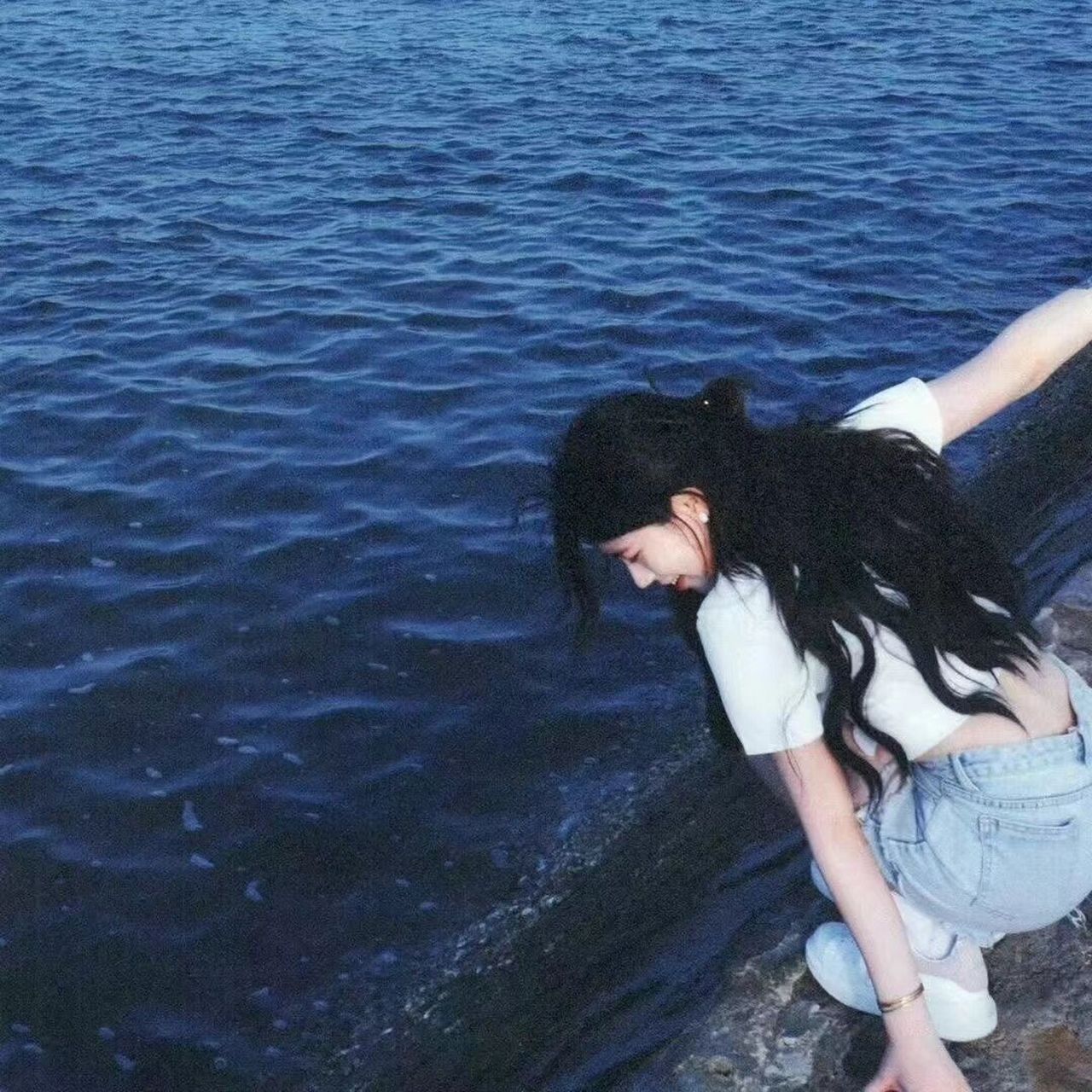 女生头像  /  97   蓝色系 今儿天空敲极蓝,那就来一波蓝色系头像叭