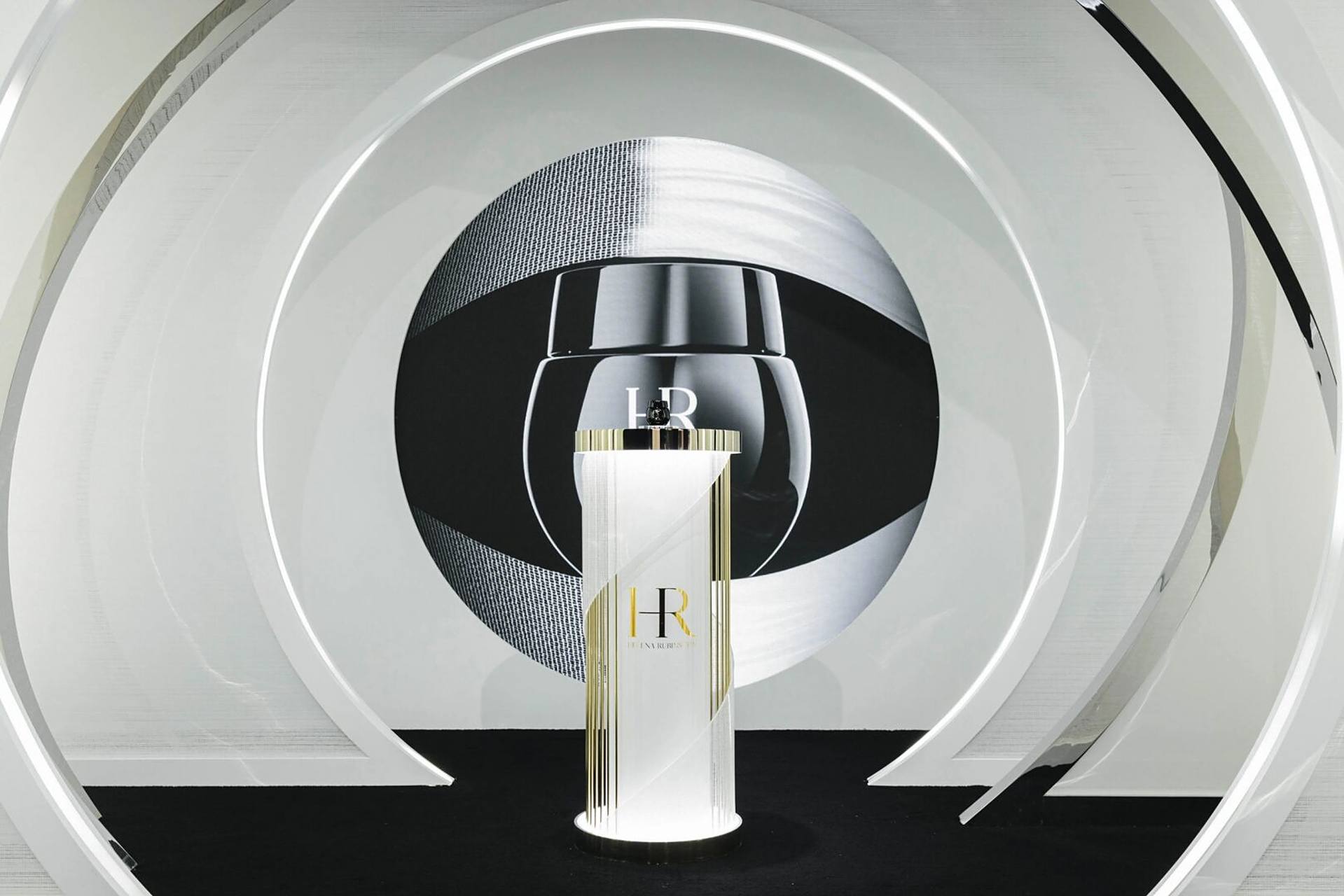 小眼睛也怕老 #日常碎片plog# hr赫莲娜 新品黑绷带眼霜上市尊享会