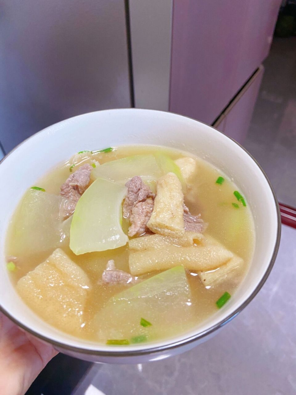 冬瓜竹荪瘦肉汤  低脂又健康 只需要15分钟就搞定的夏季快手汤,不同于