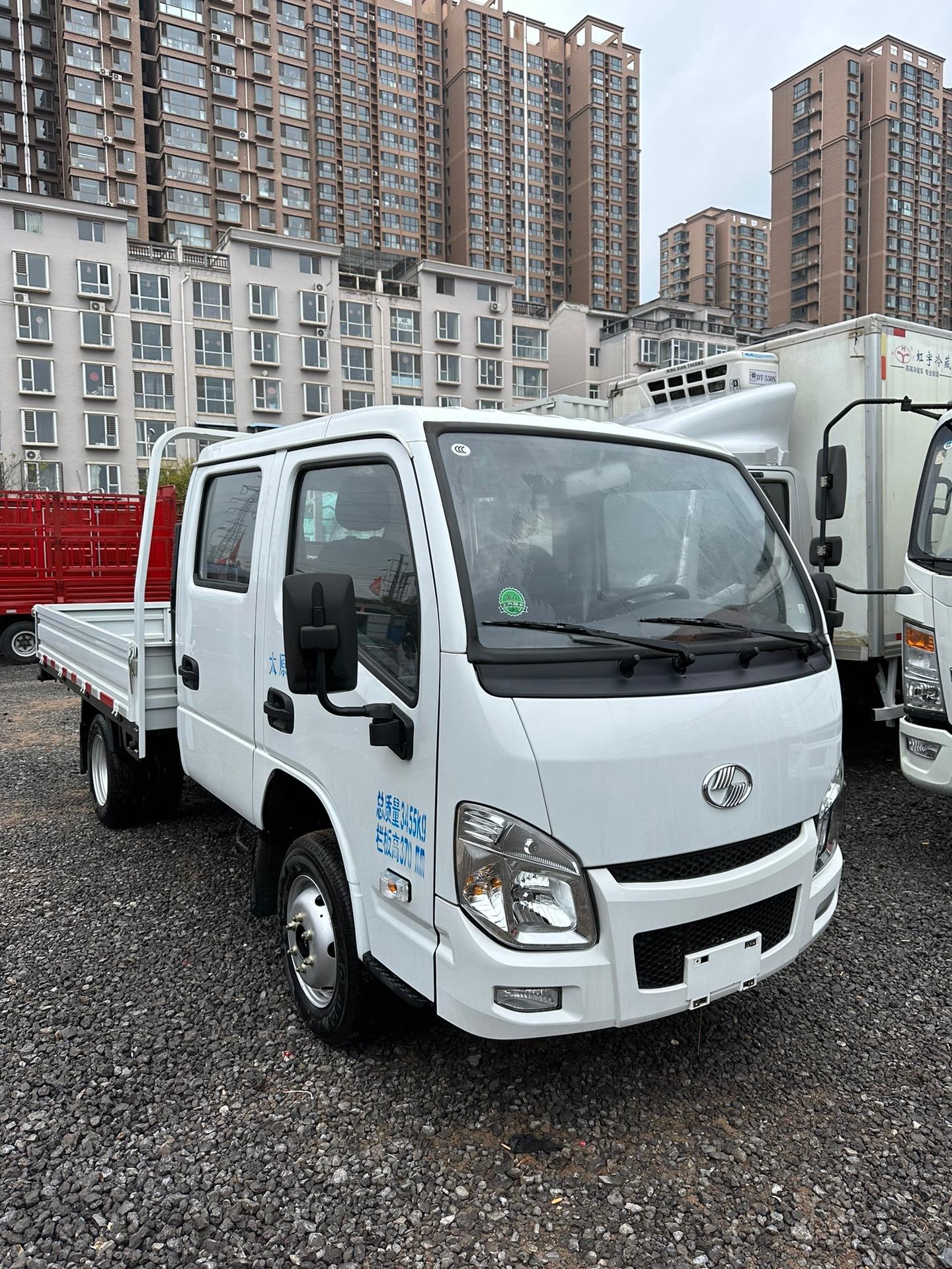 新到22年8月跃进汽油双排,国六,后双轮,空调助力,2米7长,行驶1千公里