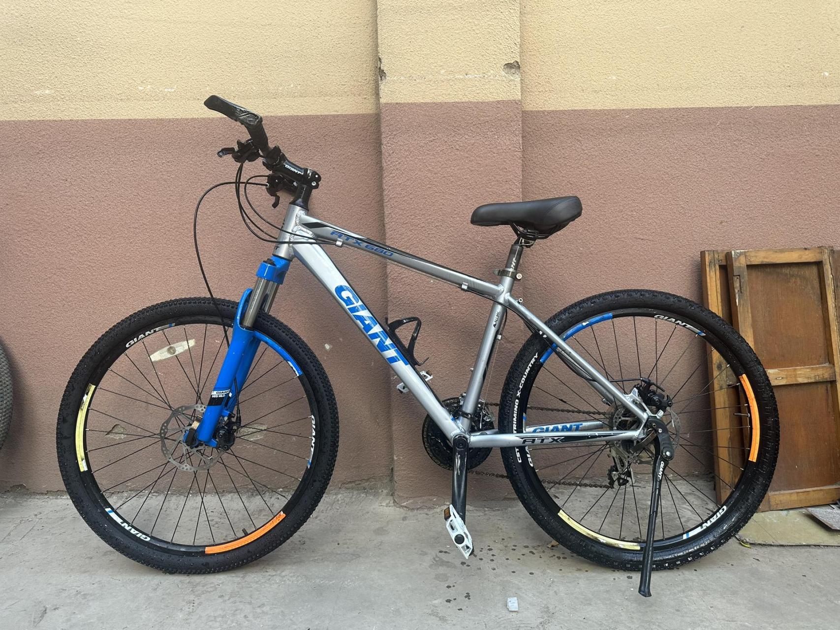 捷安特atx680配置24速碟刹价格800元不包邮s码