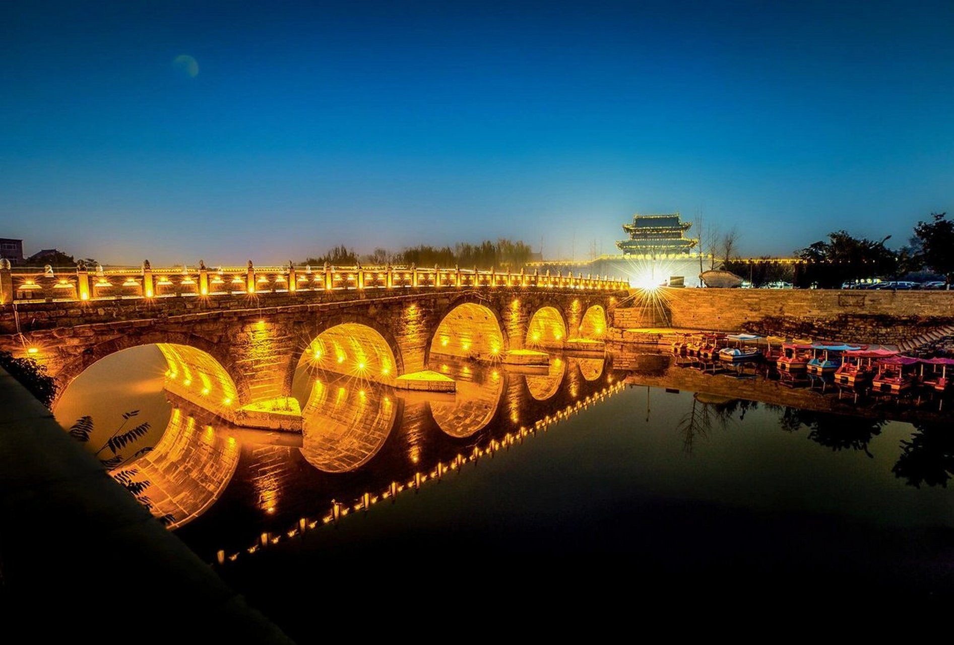 浚县景点 中国1312个县景点——浚县 大伾山 大石佛 城隍庙 大运河