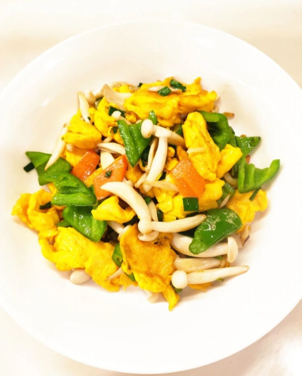 比肉还好吃嘞70157015 今天咱们来一个以菌类为主菜的炒菜吧