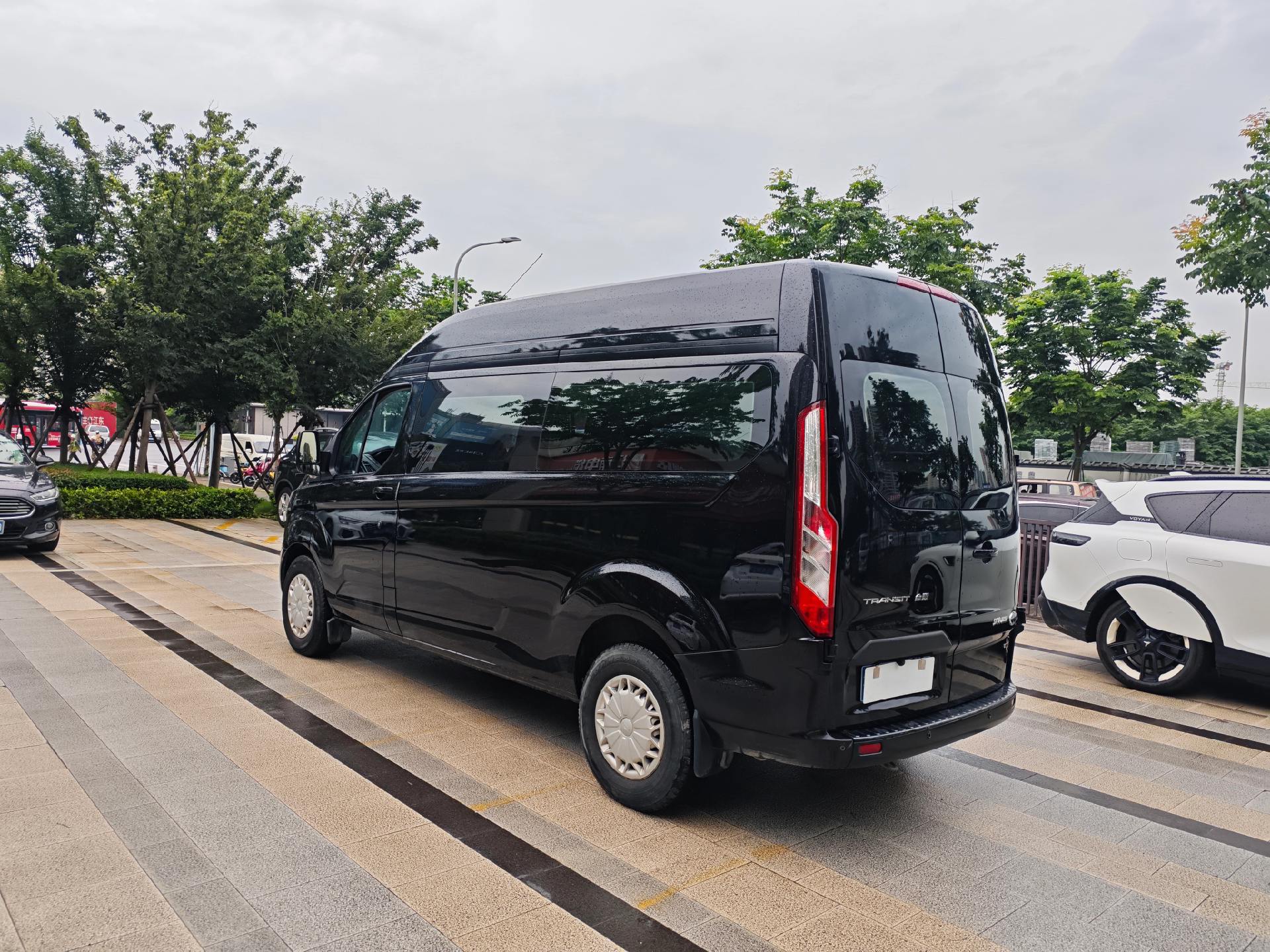 福特新全顺9座商旅版.柴油面包车柴油越野车,新到上线