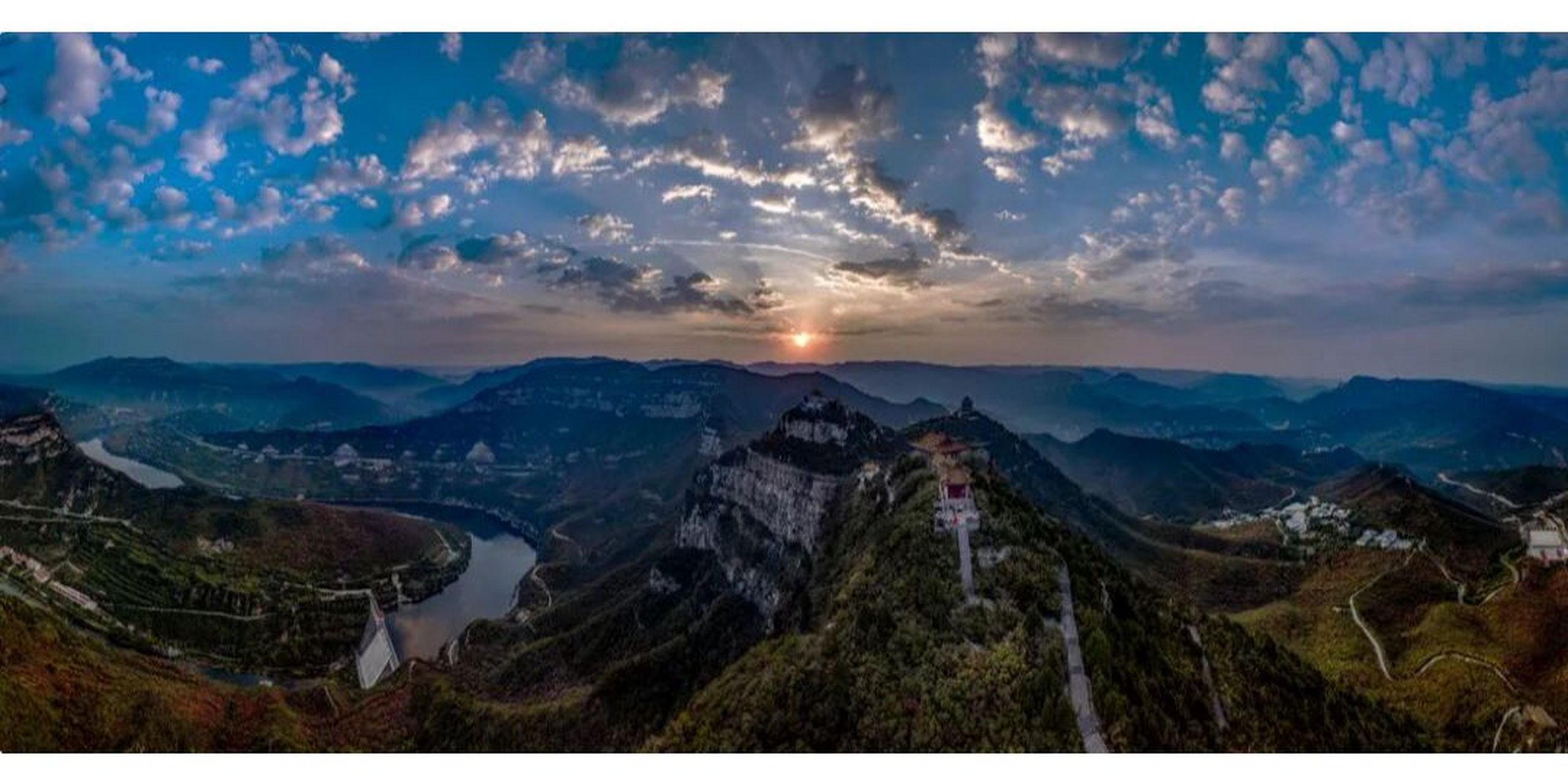 晋城四大名胜之一———珏山 72珏山风景区又名角山,90位于晋城