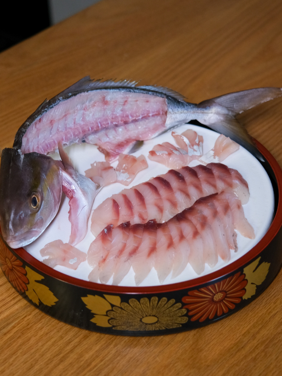 章红刺身 —— 我最爱的刺身之一 章红没有池鱼那么多油脂,没有鲷鱼
