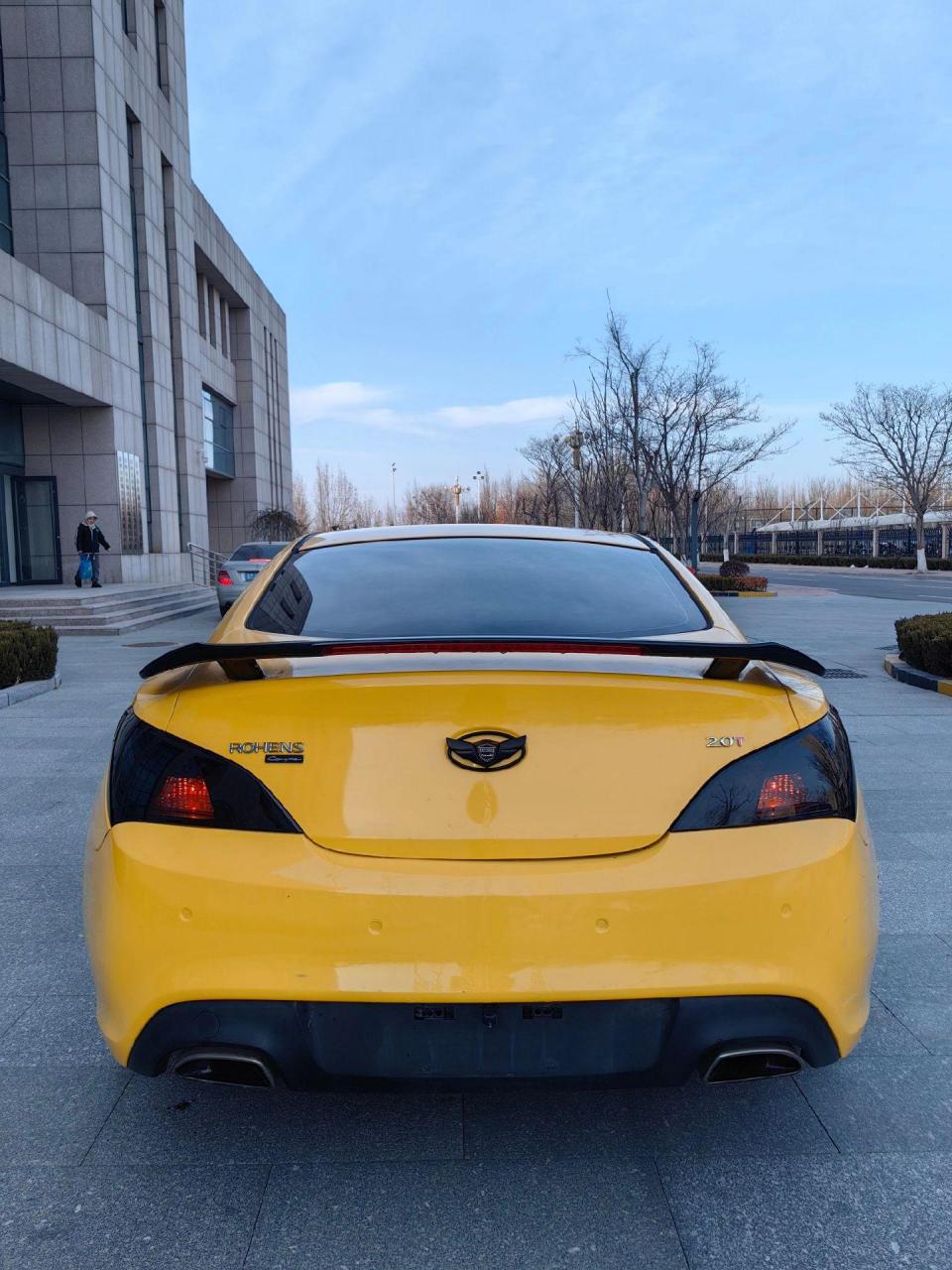 两万大到家09年8月劳恩斯酷派跑车,原装进口,2.0t自动挡高配,审车24.