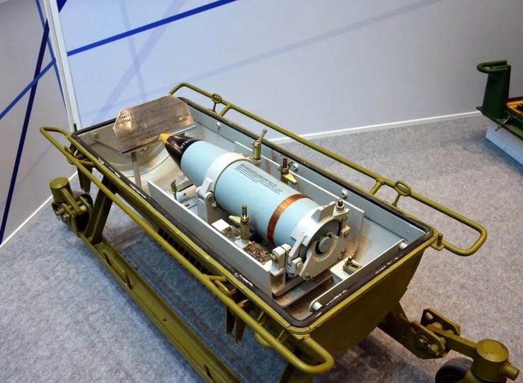 苏联从斯内日恩斯克制造的152毫米轻型核炮弹是1981年制造的,爆炸当量