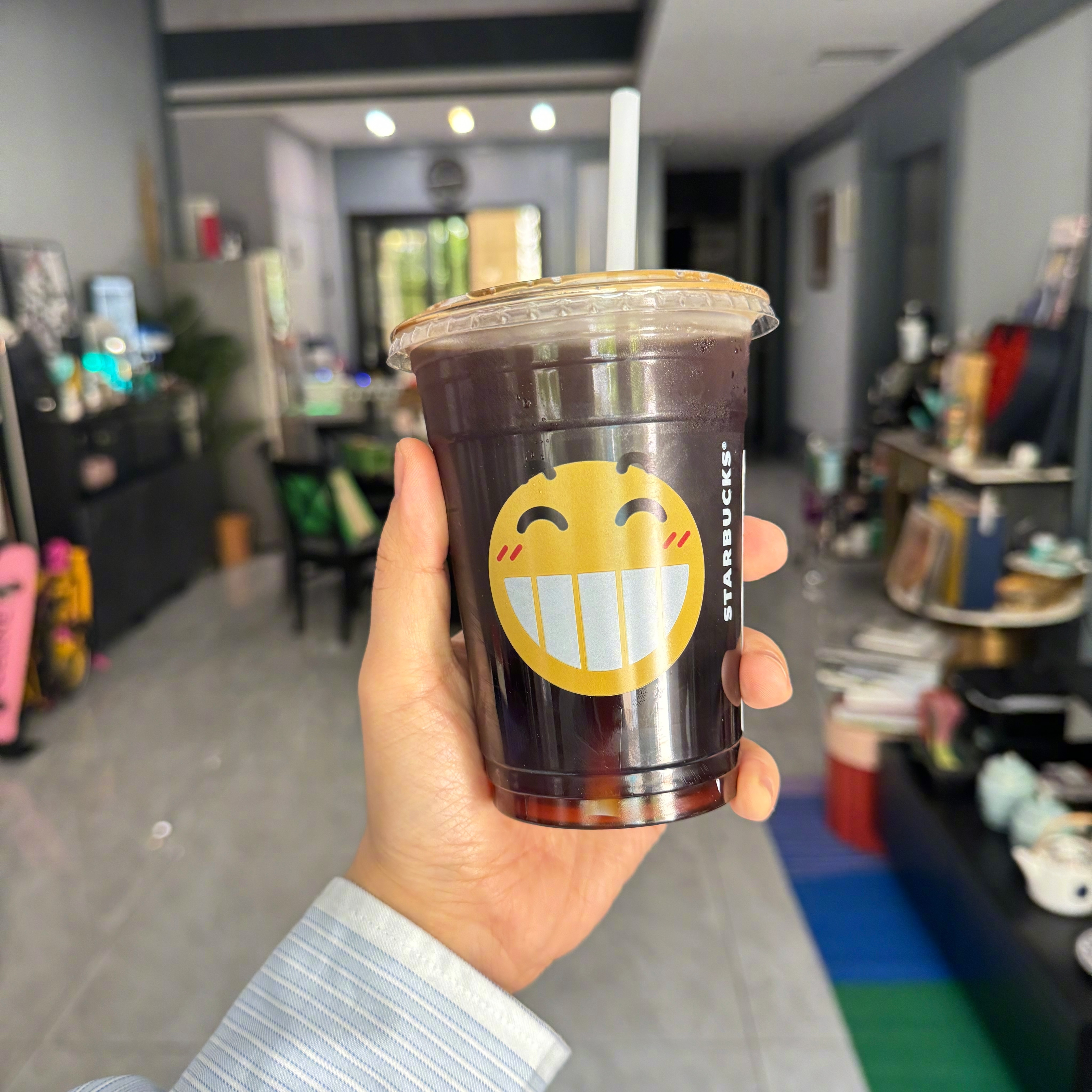 最近真的疯狂迷上这个emoji的杯子!加倍的快乐!太喜欢了!