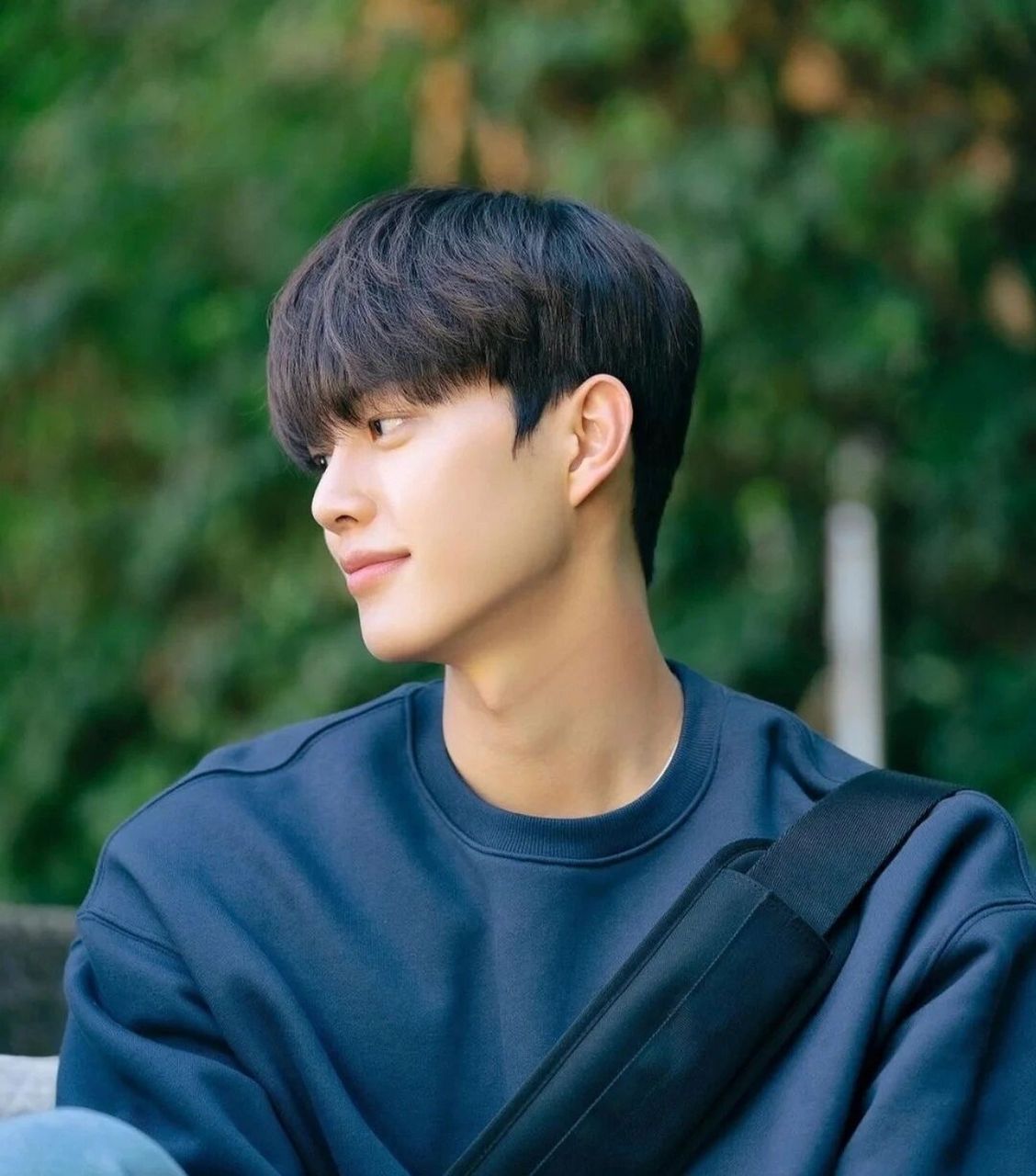 桑延真人版!发型,宽肩,抽烟,穿搭!