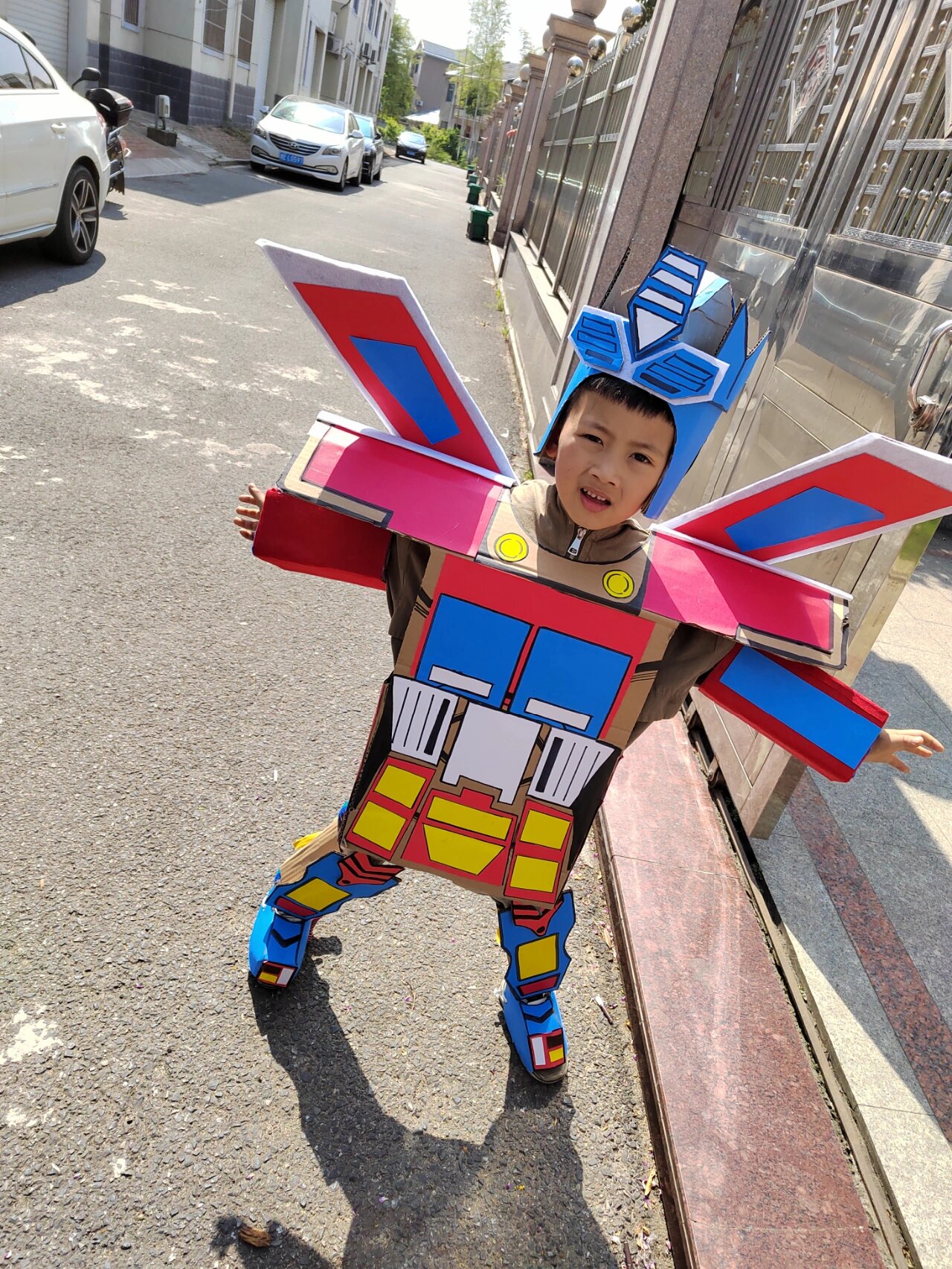 擎天柱,纸板制作服装