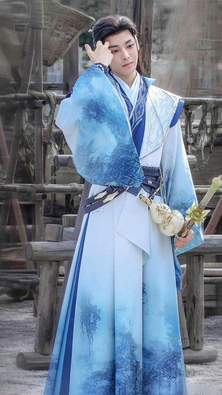 侯明昊怎么越来越帅了啊,新剧古装造型太能打了!