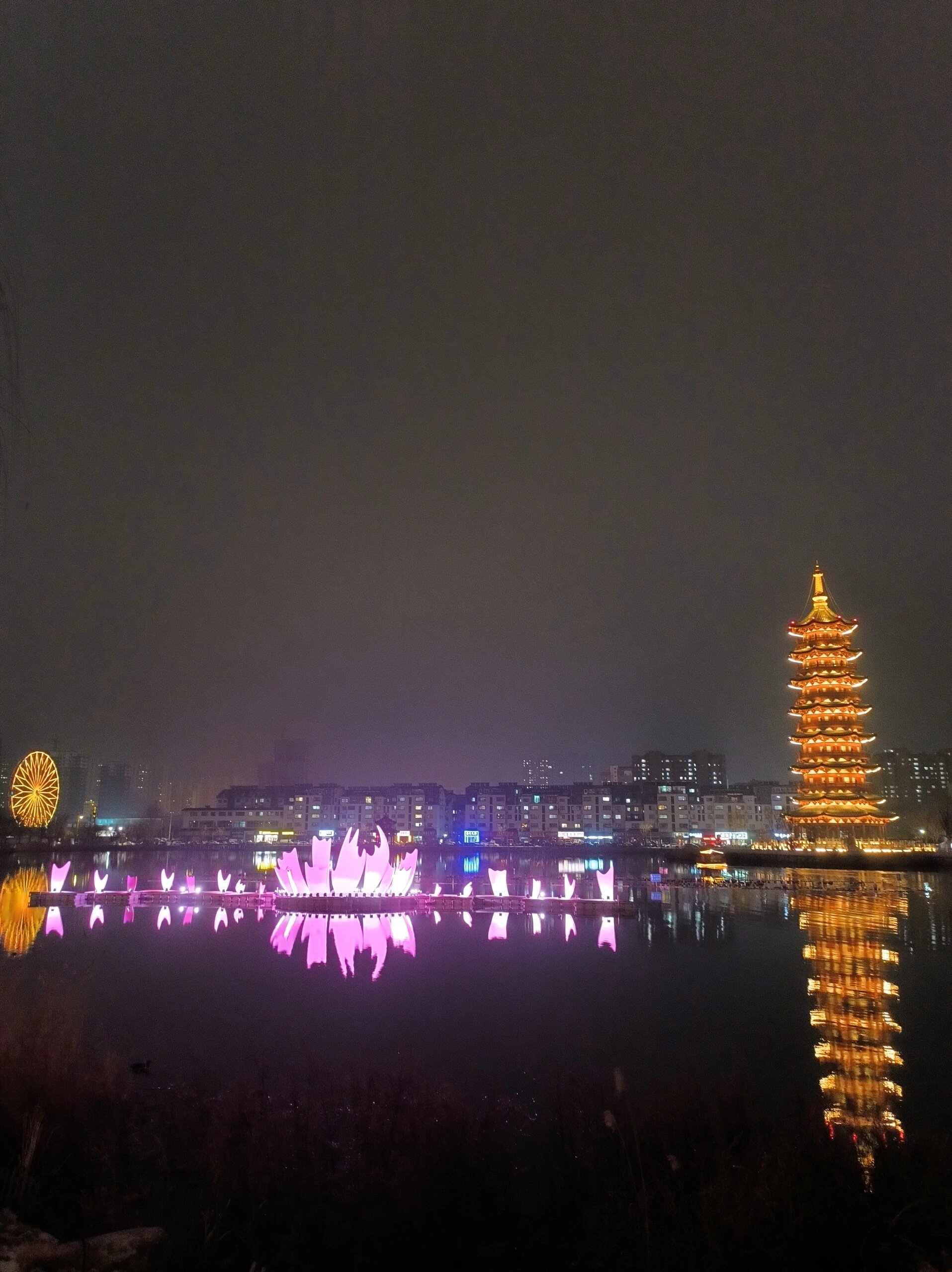 山东菏泽夜景图片