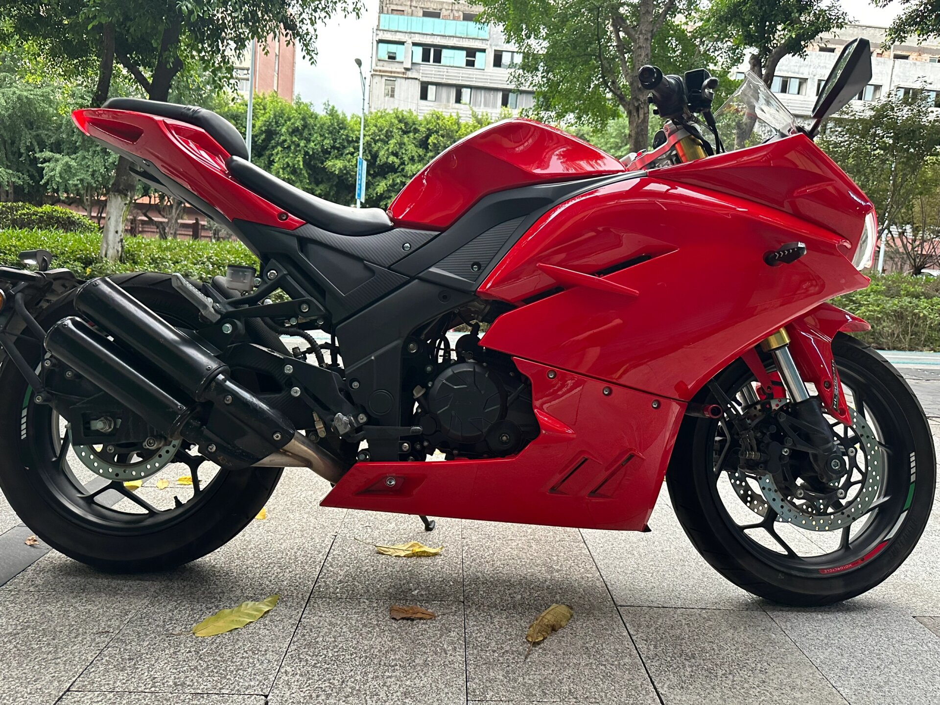 蛟龙200 蛟龙200 21年户 安全行驶6800公里 喜欢的速度来聊 关注我