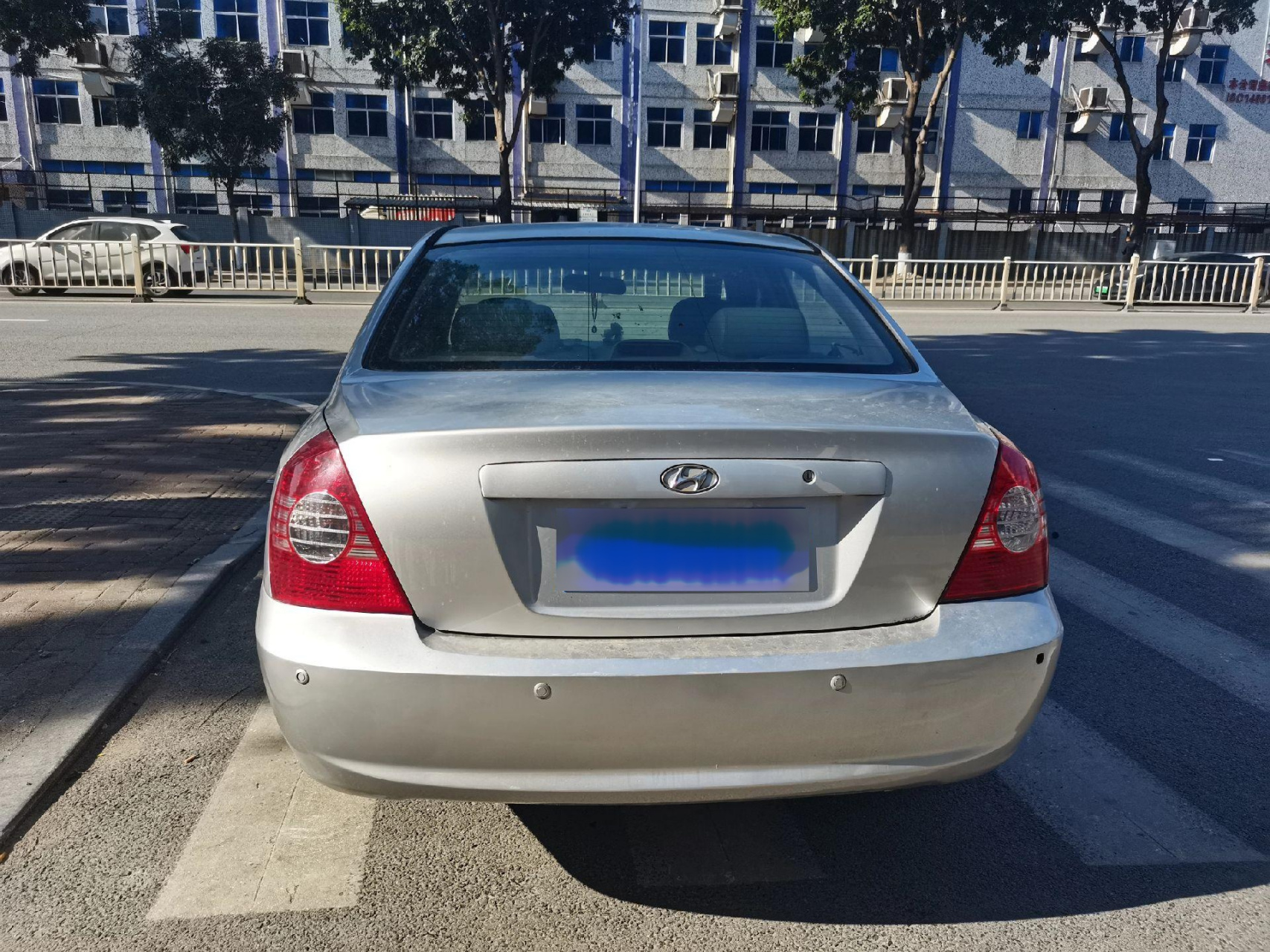 05年现代伊兰特1.8自动豪华版,2.5元一斤,按斤卖!清仓,清仓,清仓