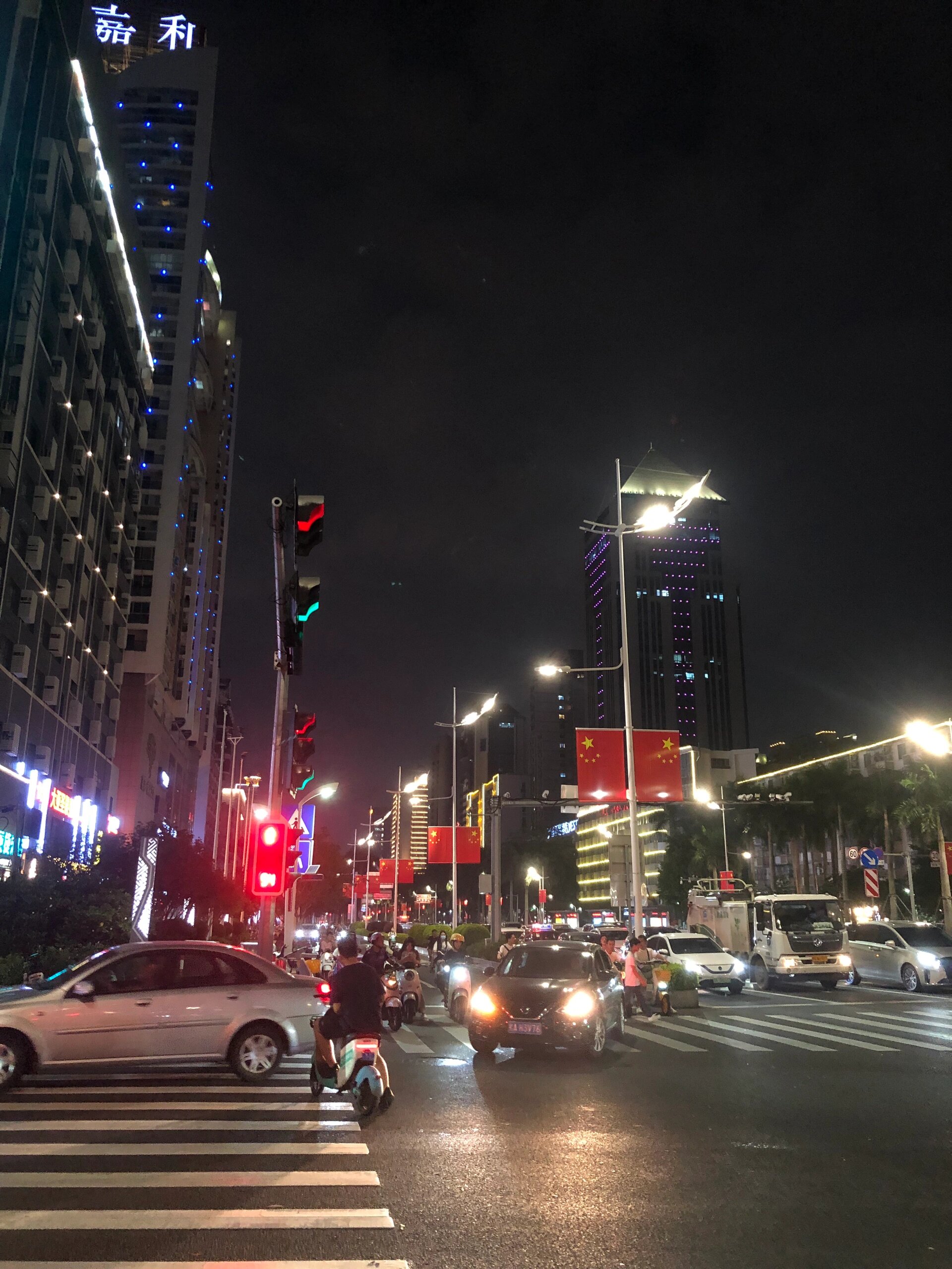 夜景马路上拍照姿势图片