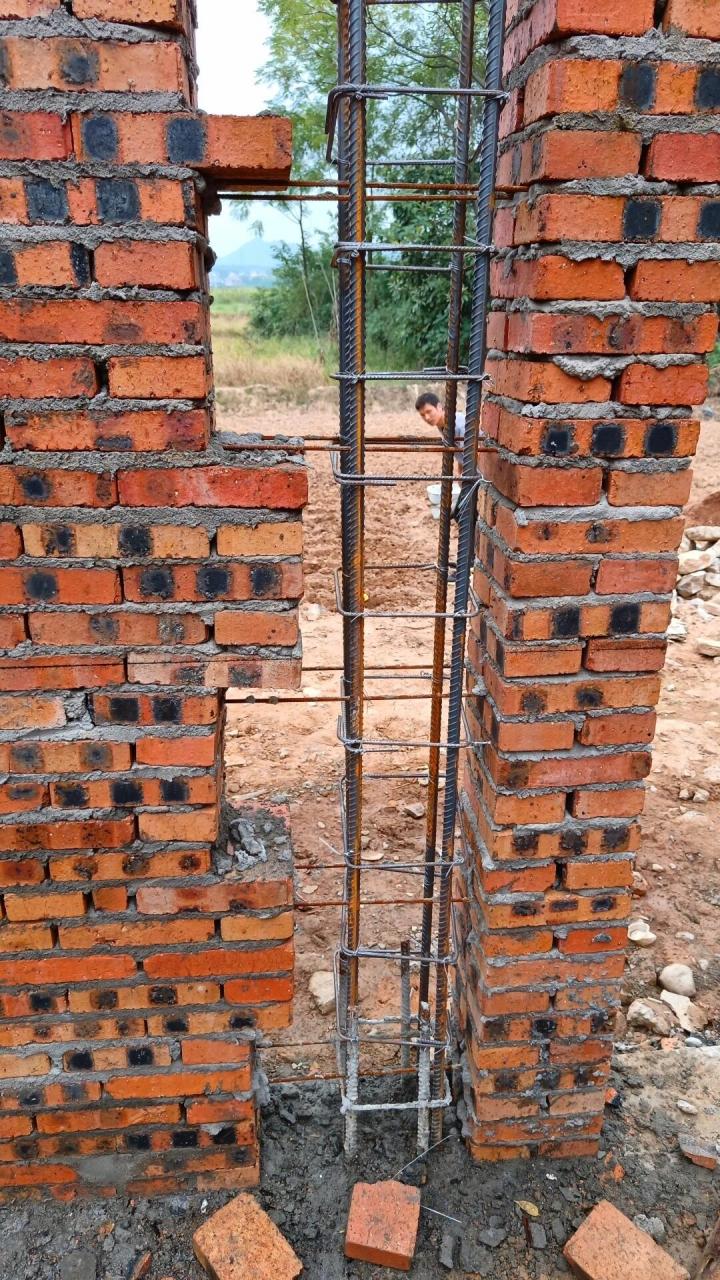 农村自建房的马牙槎做的怎么样 今天农村自建房马牙槎的钢筋弄好了