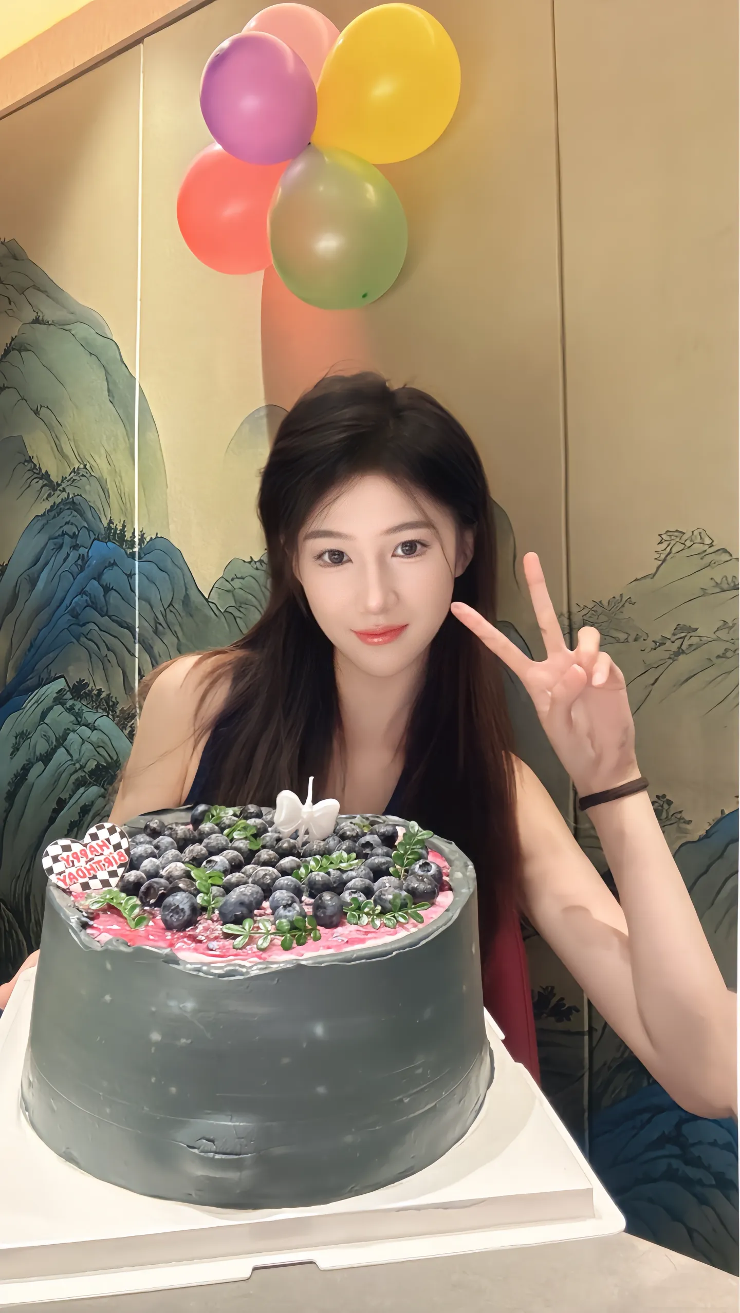 感谢姐妹们的祝福,谢谢我亲爱的家人和所有朋友给我的生日惊喜!