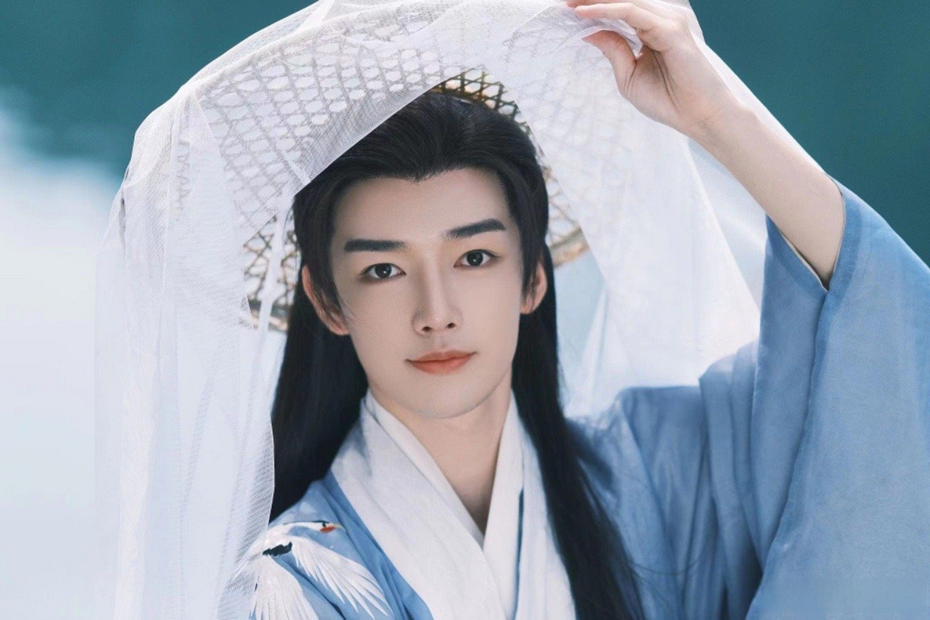 林凯点赞撞脸肖战邓为微博林凯亲自下场点赞了!