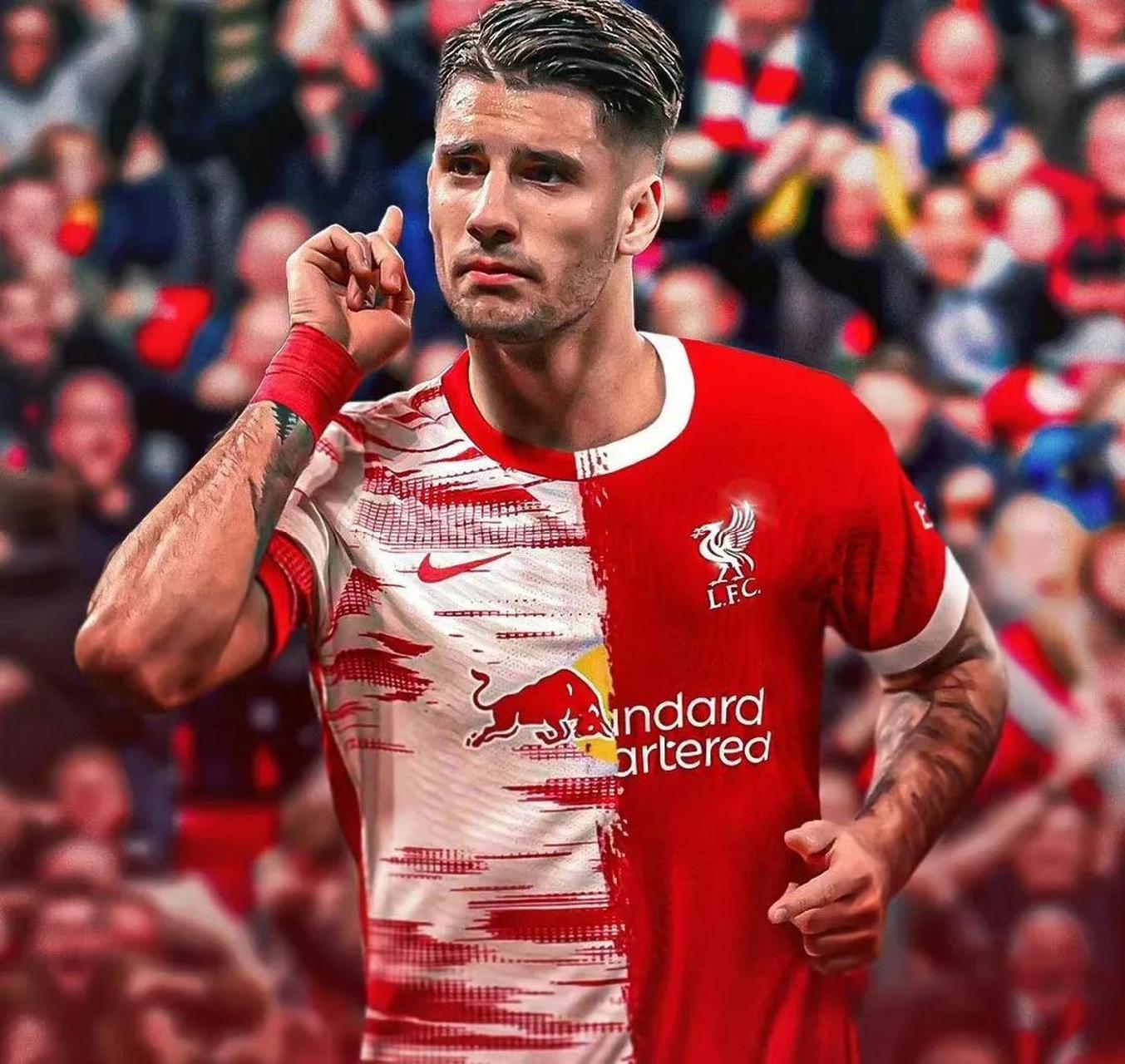 当年,19岁的索博斯洛伊表示:c罗是我小时候的偶像,我看着c罗成长