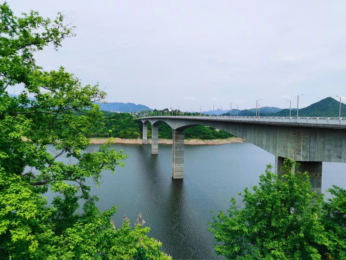 宁波周边游 | 新昌县赤坑村 打卡《东宫》初见桥 .