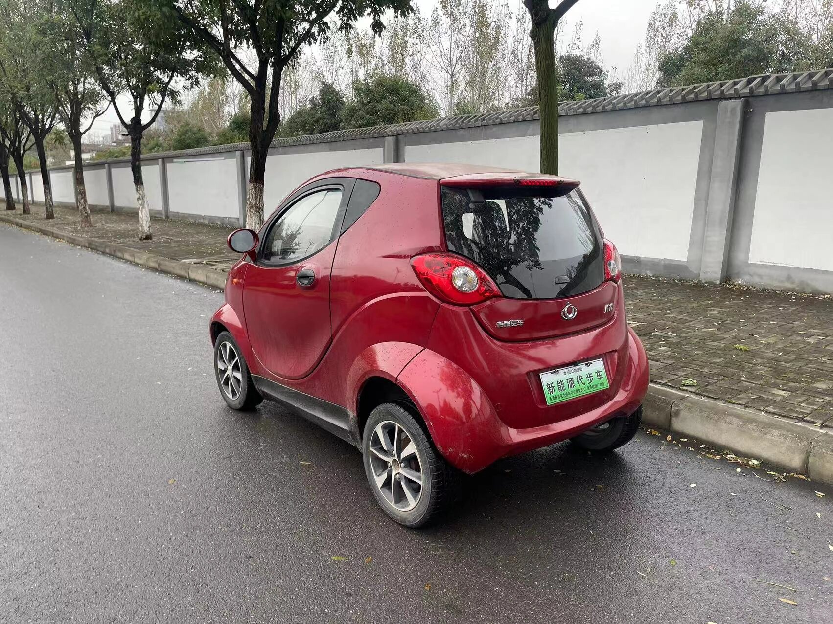 新到 吉利 全球鹰k12 续航里程200公里,有冷暖空调,中控大屏幕,倒车