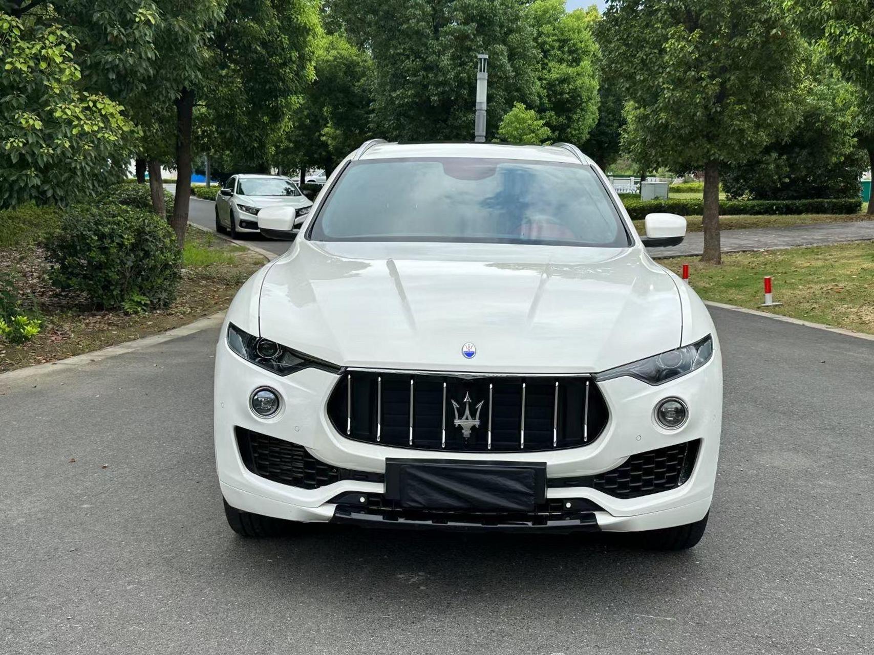 2018年玛莎拉蒂莱万特,白车红内最好看配色,成色极品,座椅通风加热,原