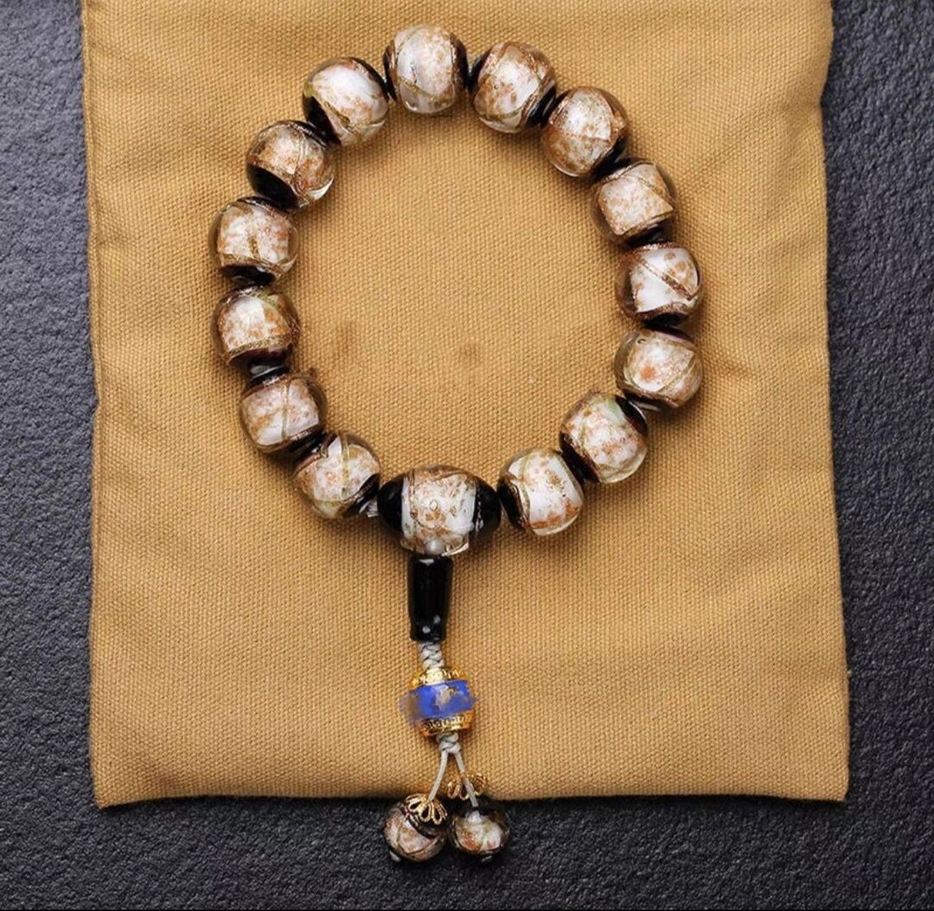 雍和宫的香灰琉璃手串,真有如此妙用?