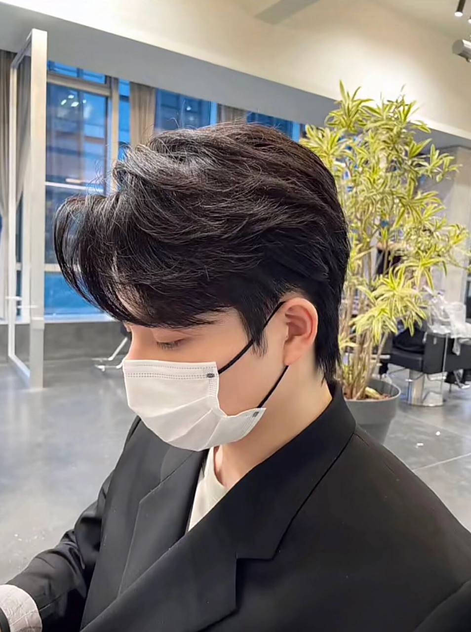 "男土纹理烫男生钢夹烫男土穿搭男生好看发型参考v这款韩系男士发型