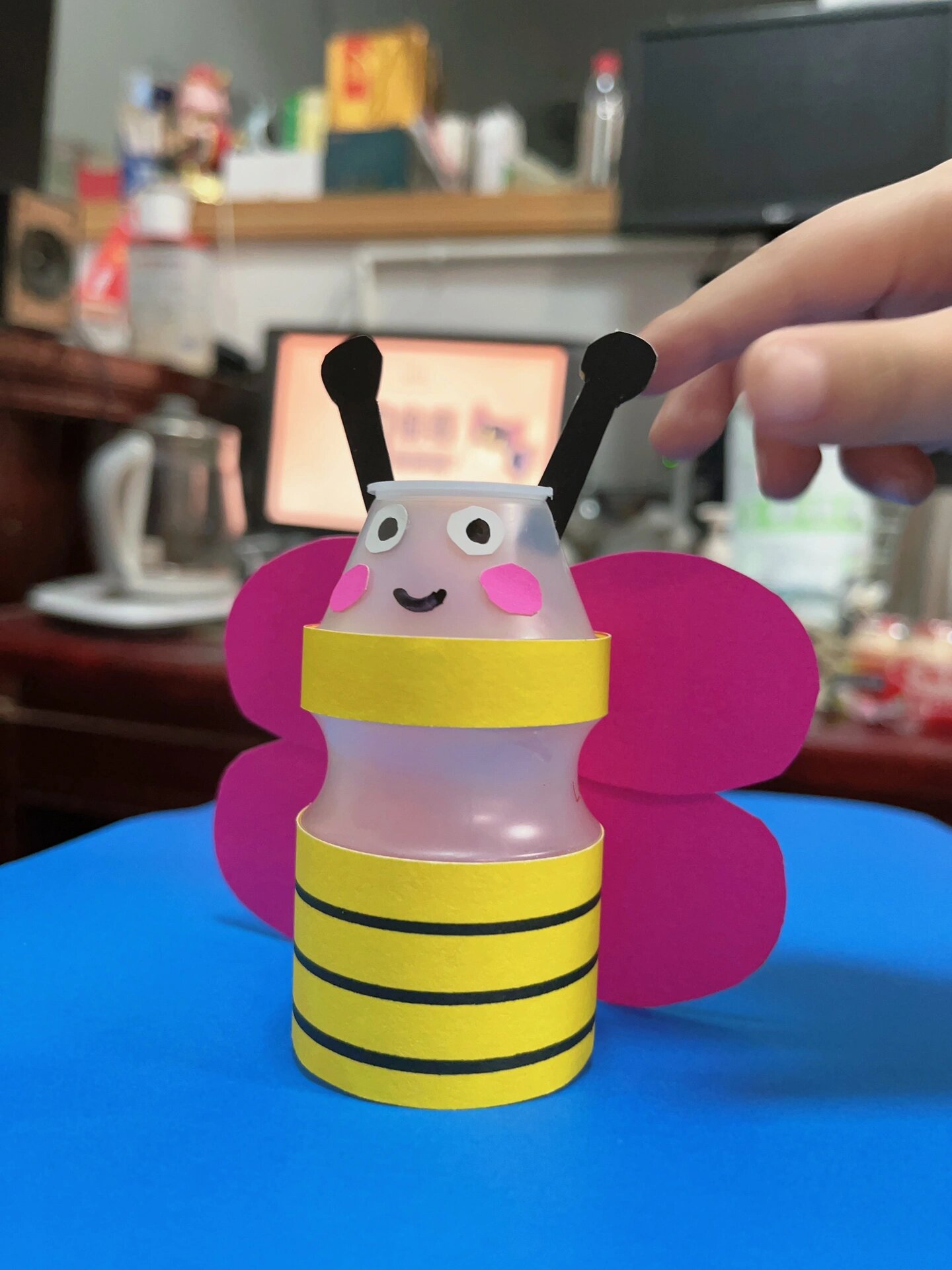 幼儿园手工作业之瓶子宝宝