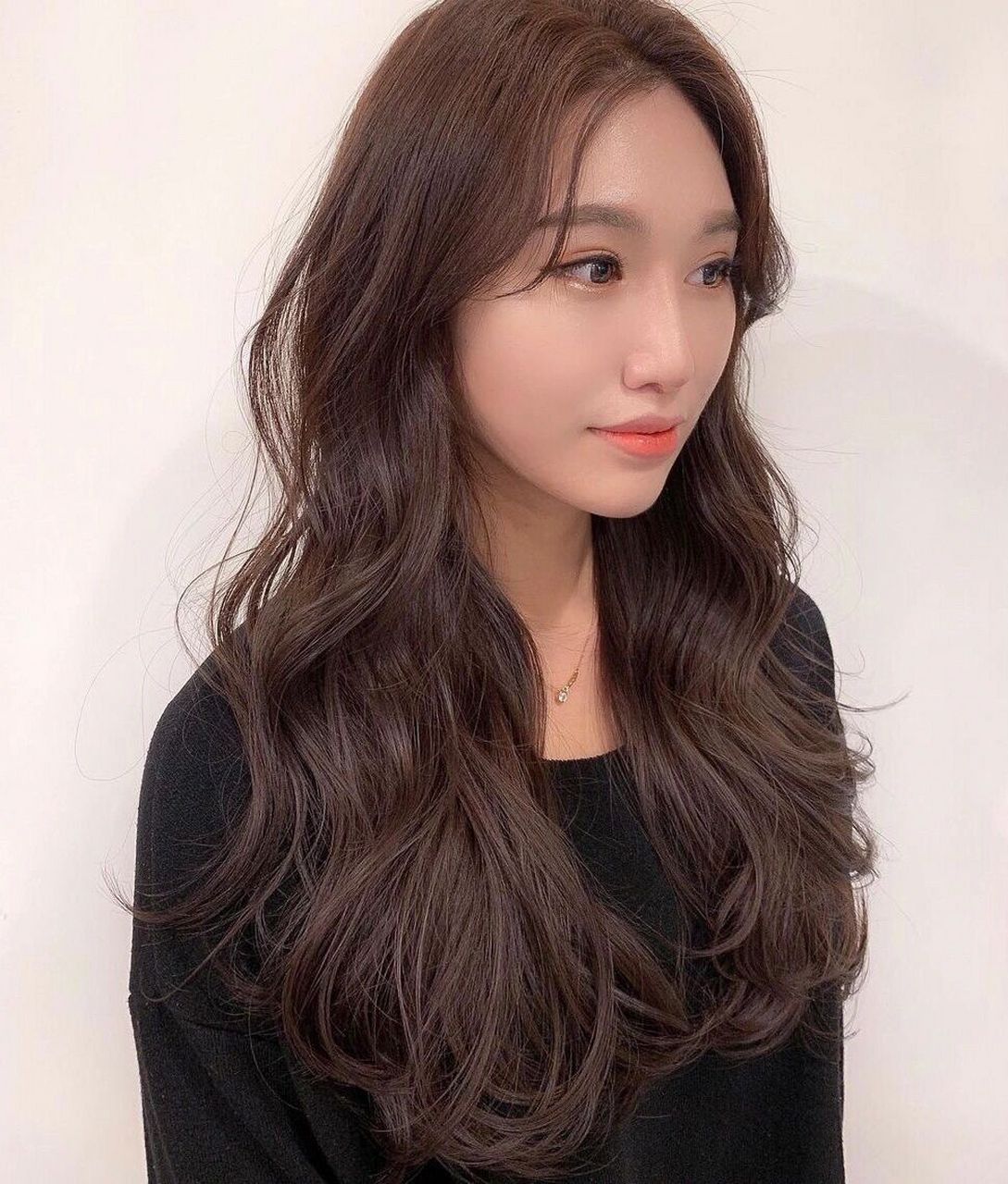 这个卷发也太好看了吧96温柔与气质并存 女生烫发必看当韩式风格