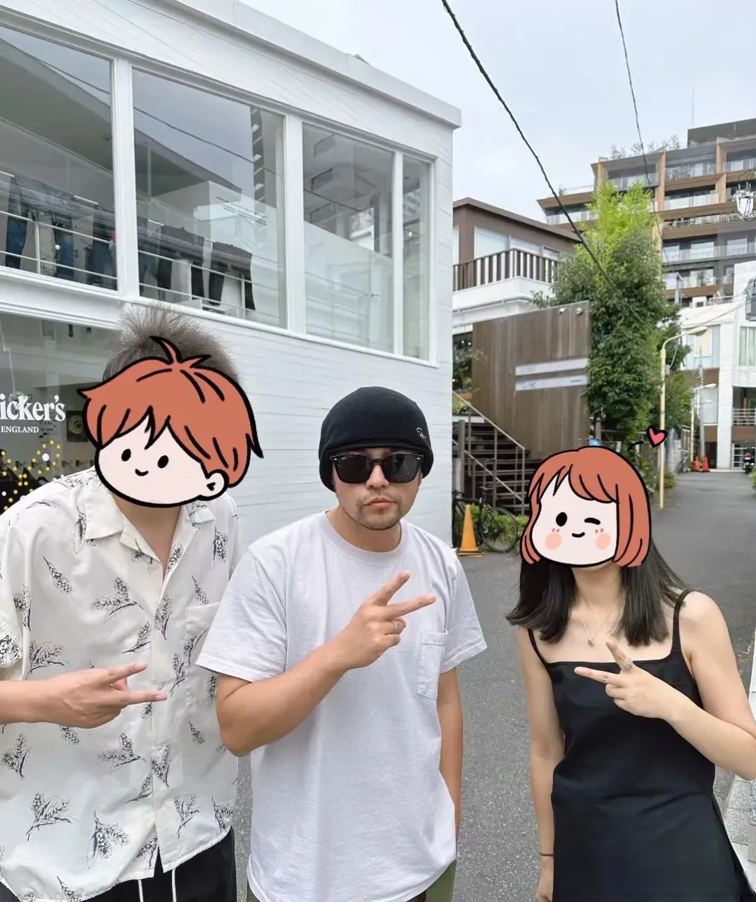 网友在代官山偶遇周杰伦,周杰伦曾经说过再也不去的代官山了,看来是真