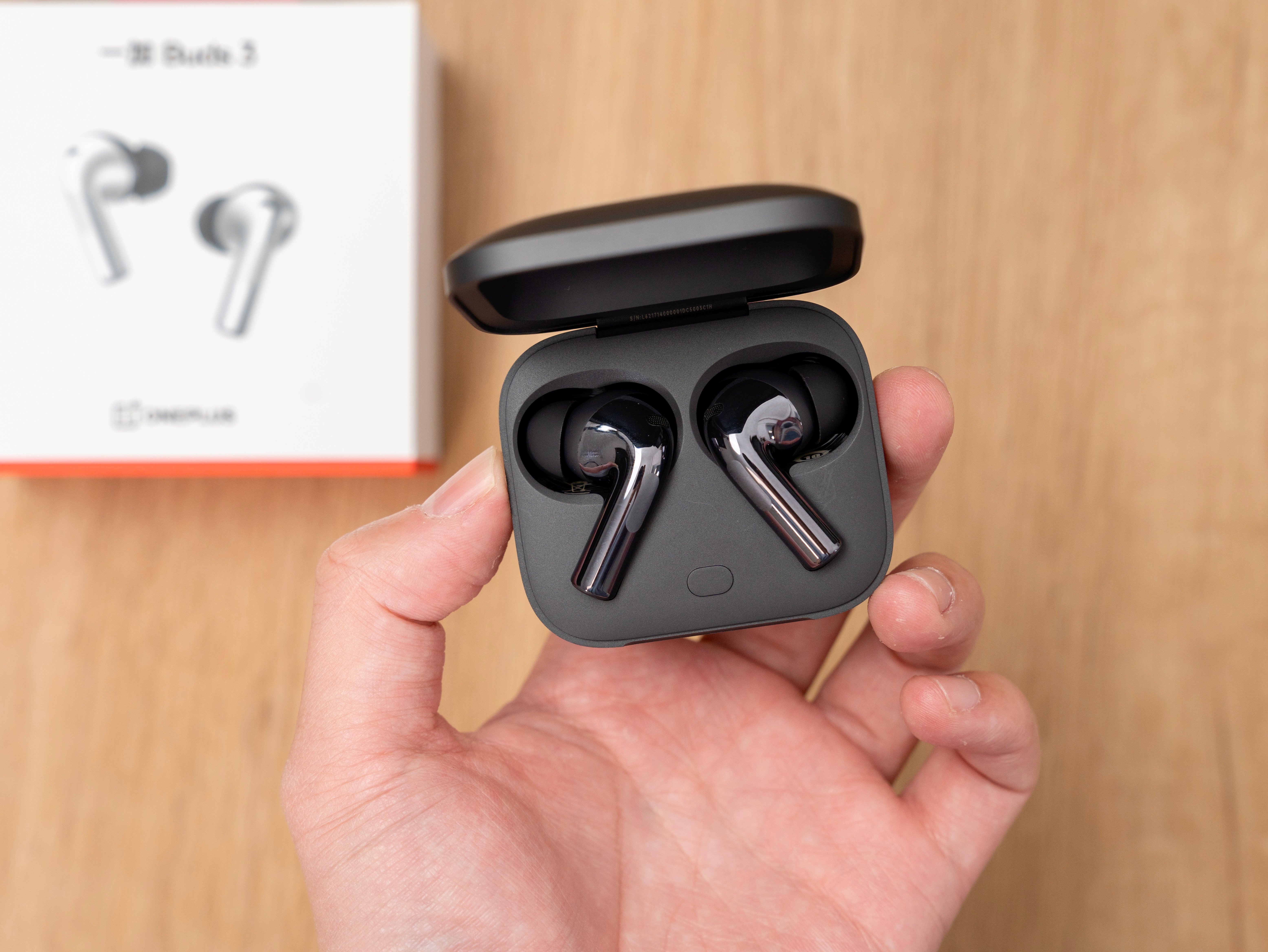 无线耳机在我这里真就没有任何缺点,如果非要说一个缺点的话,就是