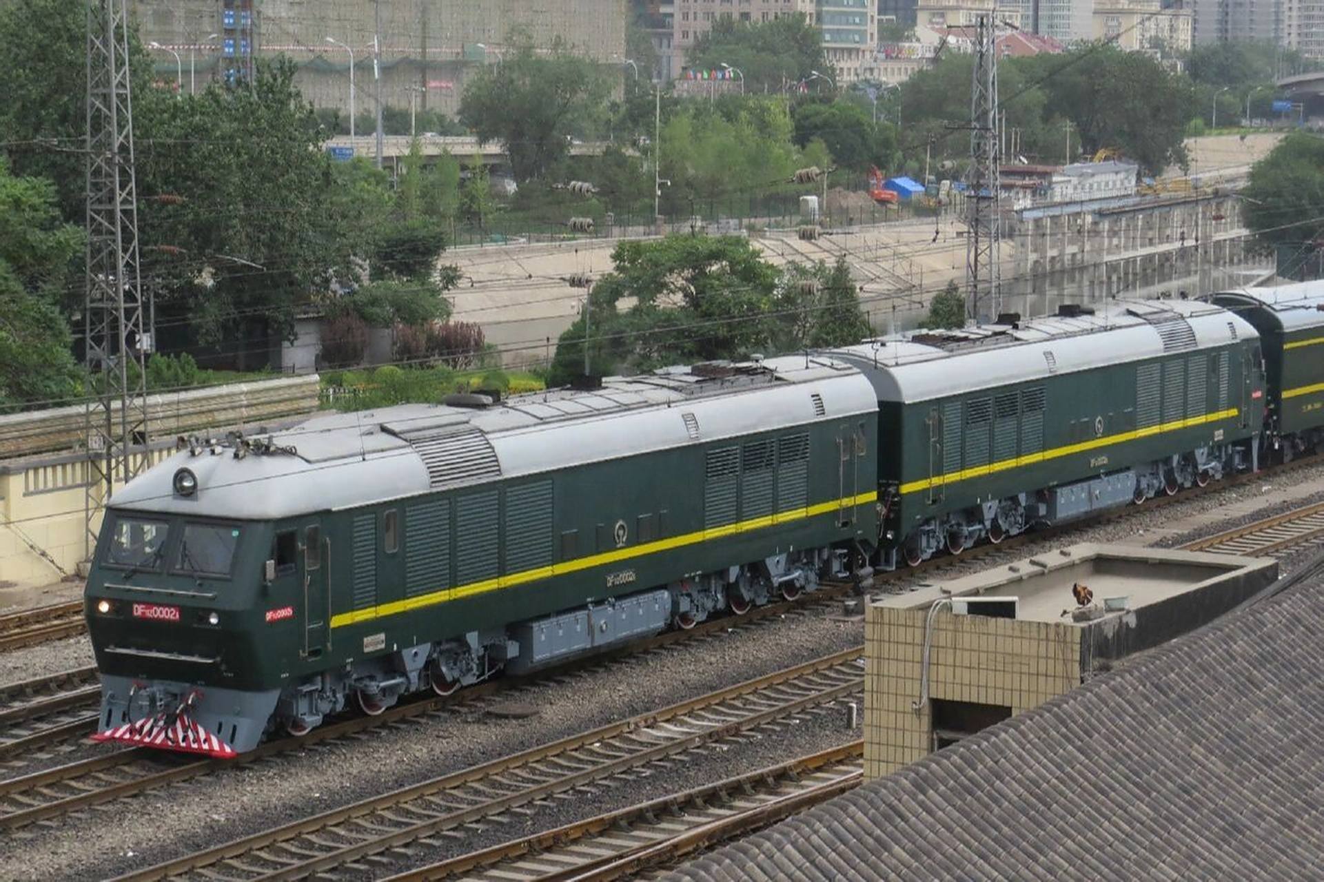 【科普】大z牌水表——df11z型内燃机车 东风11z型柴油机车(df11z)是