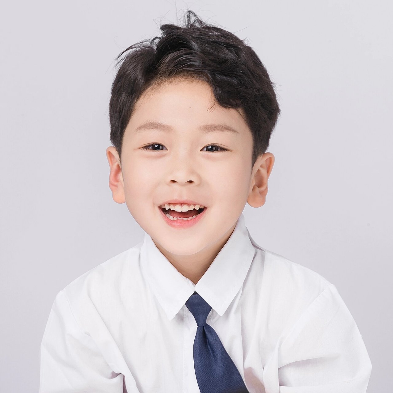 百看不厌的九宫格大头照|宝宝face照表情秀 春天的早晨 有柚子清香的