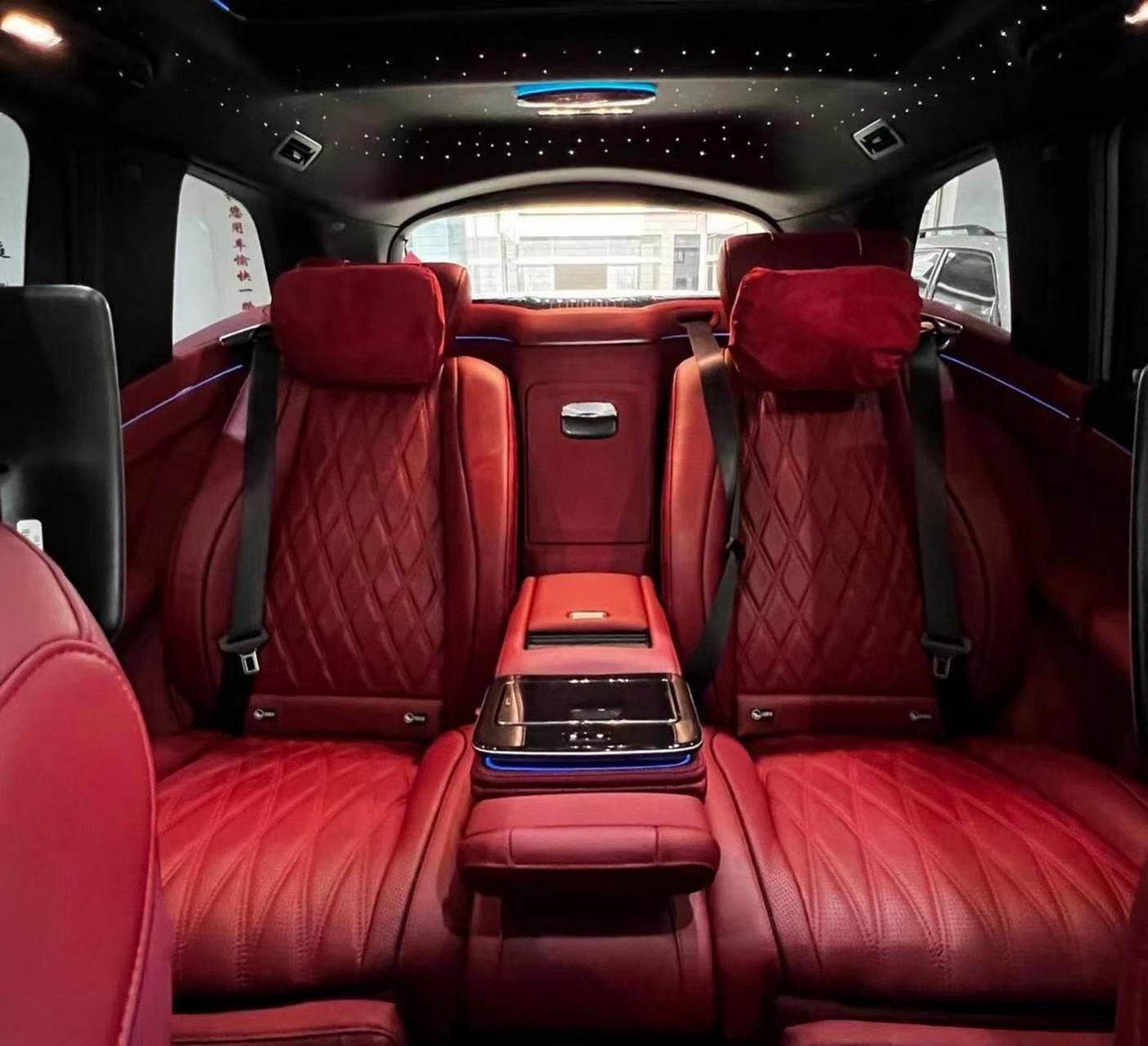 浙江马总520活动期间 定制迈巴赫gls480一台 24款包围/宾利板球红内饰
