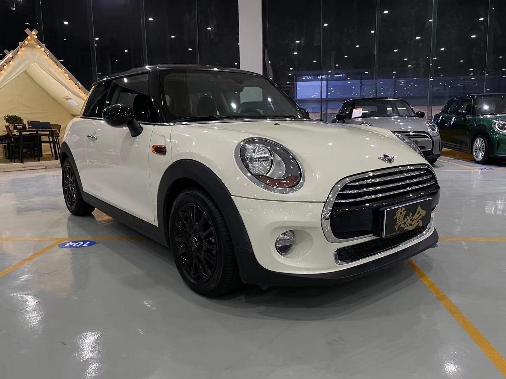 mini cooper f56经典派 胡椒白  17年上户 个人一手车 3.