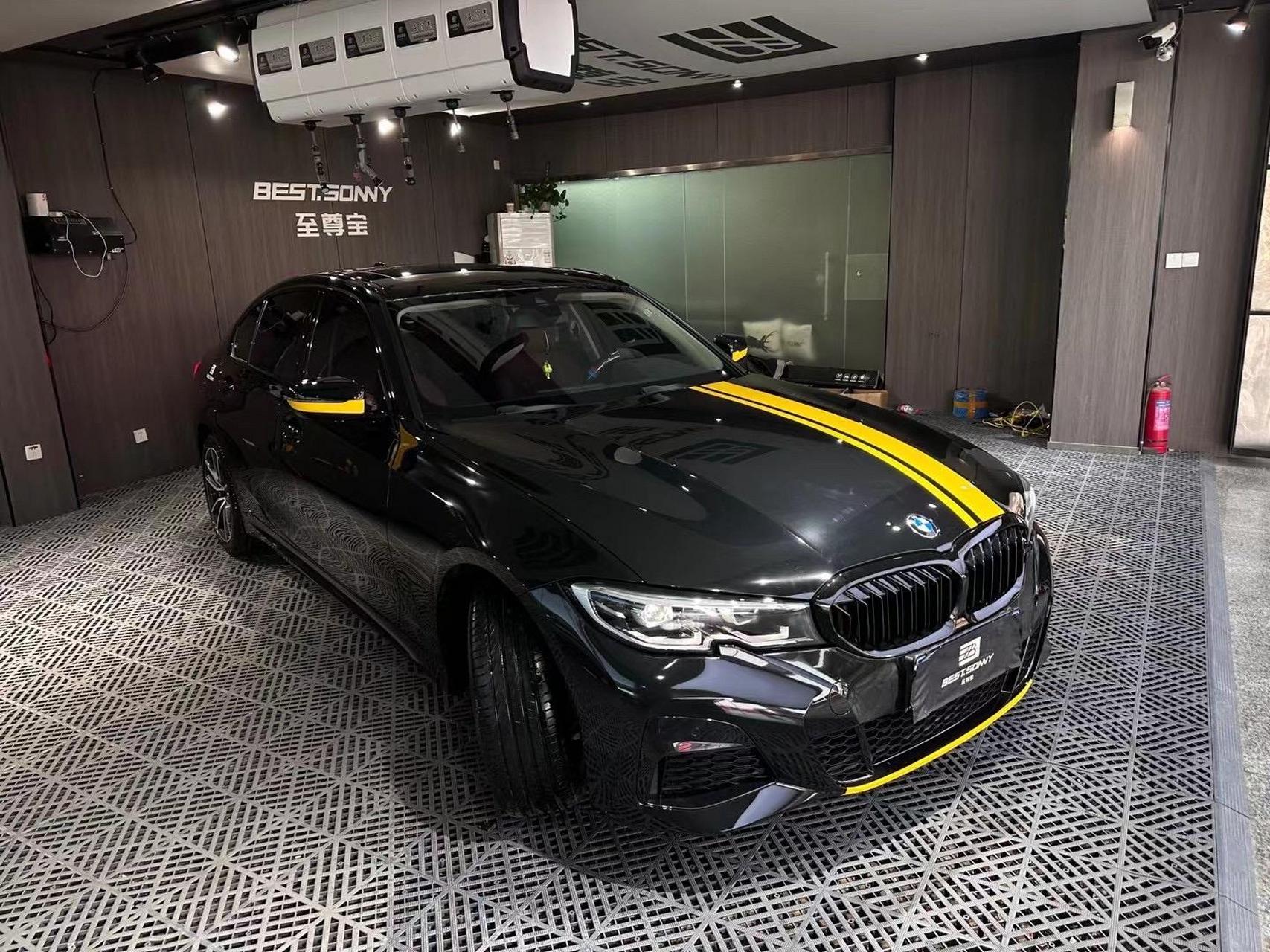 宝马三系 亮黑车衣77黑光包77m3中网77黄色拉花 炸裂的帅