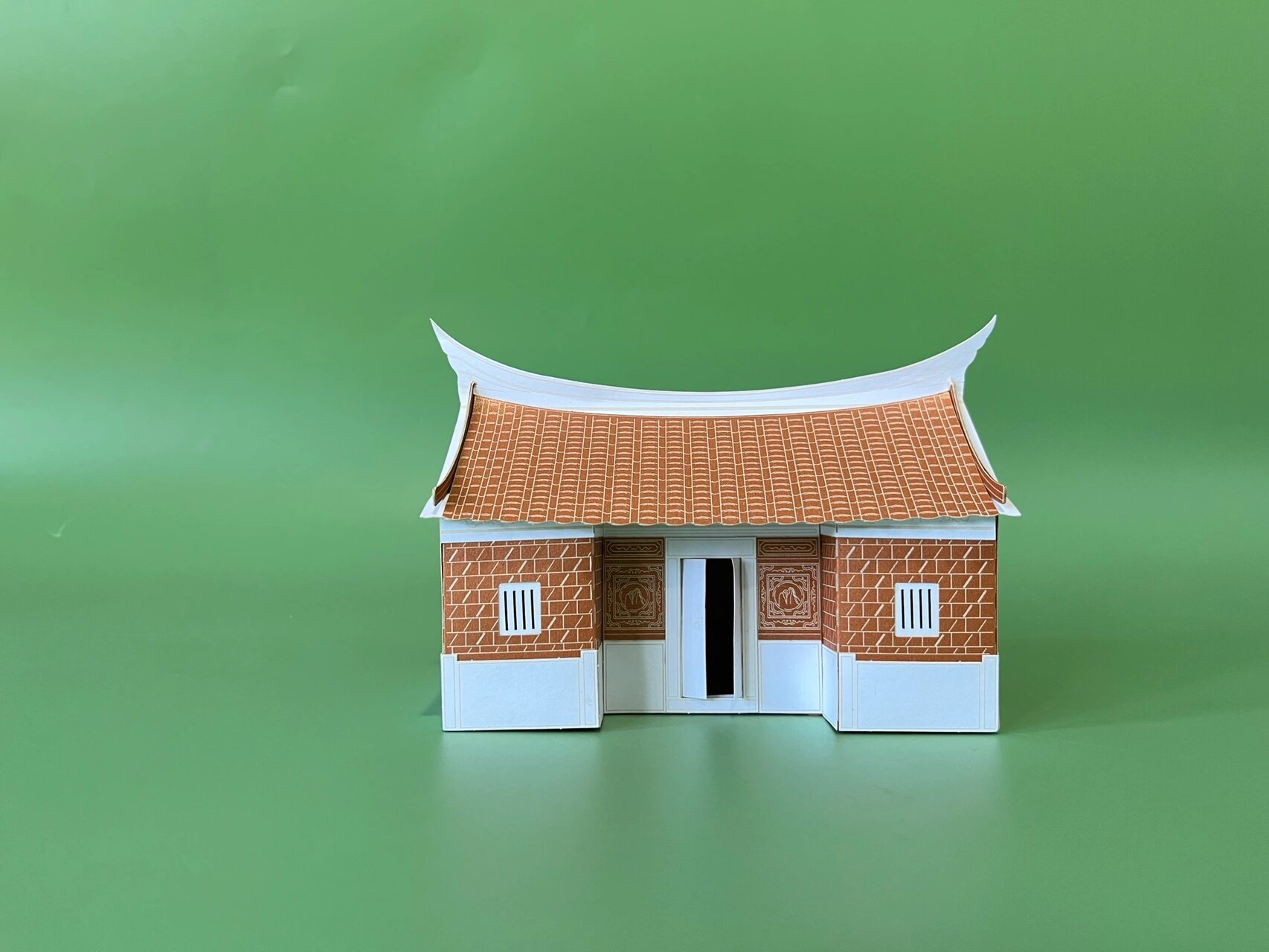 红砖红瓦 尽显建筑之张扬,而内在则质朴端庄 	 壮丽的闽南红砖古厝