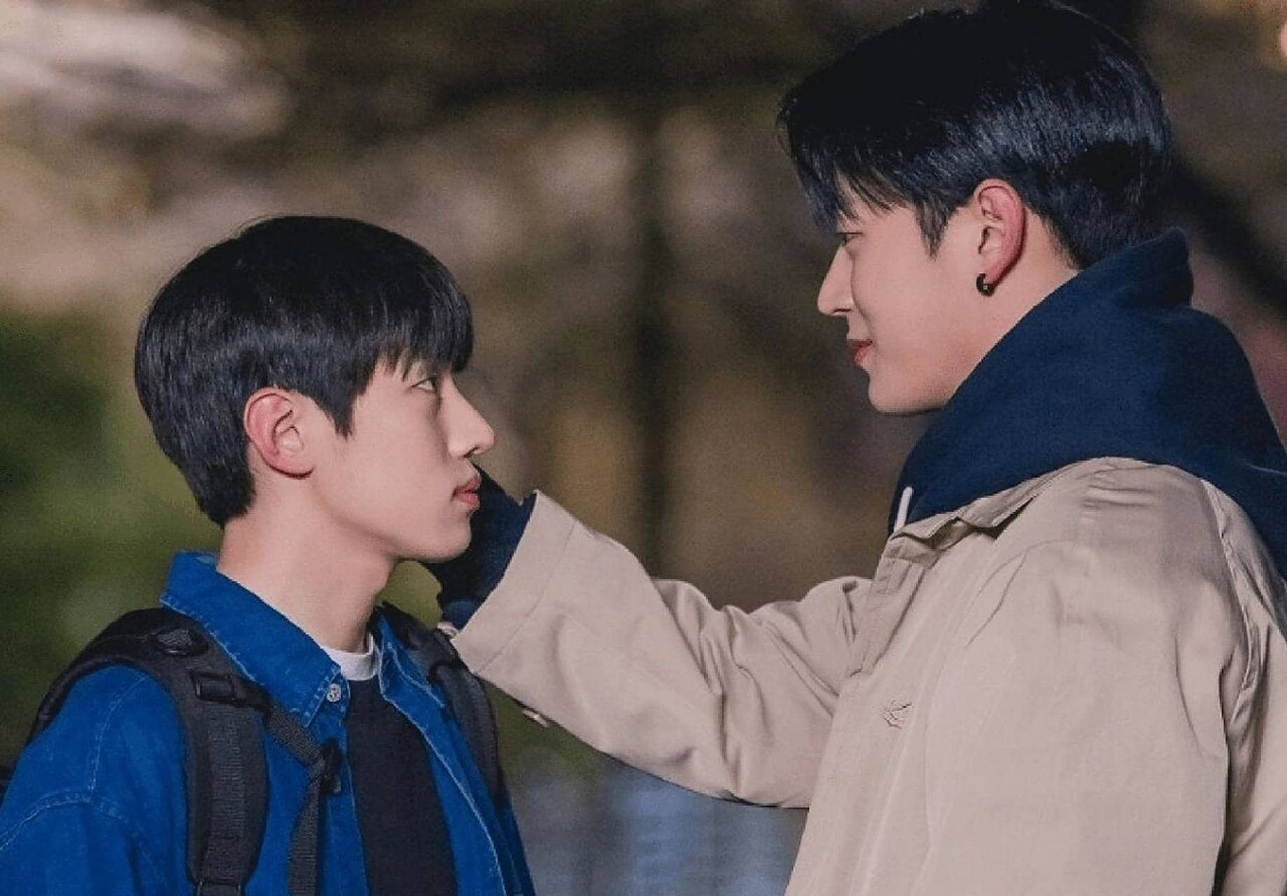 语义错误追了,非故意爱情故事追了 不够看,根本不够看!