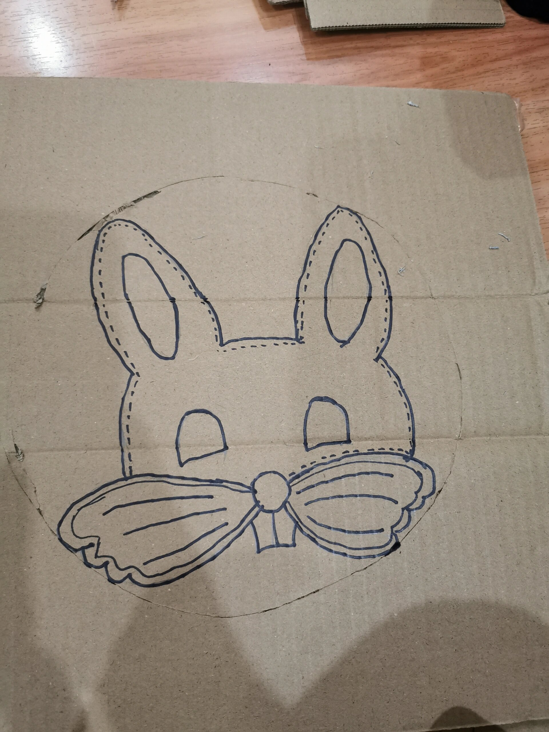 废纸盒做个兔子面具🐰浅浅浪费时间