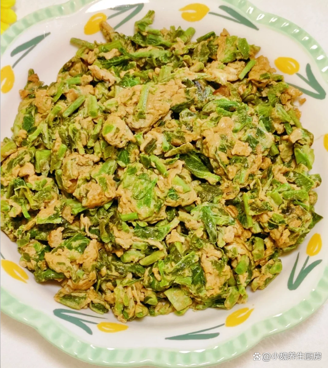 香椿炒鸡蛋,那香气,简直让人一秒回到童年,感受到了春