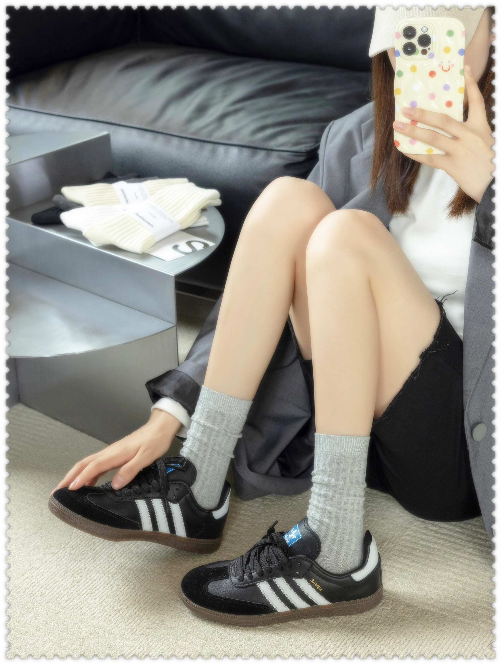 灰色袜子配我的 samba 鞋也太高级了吧! 高级灰袜子是永恒的经典!
