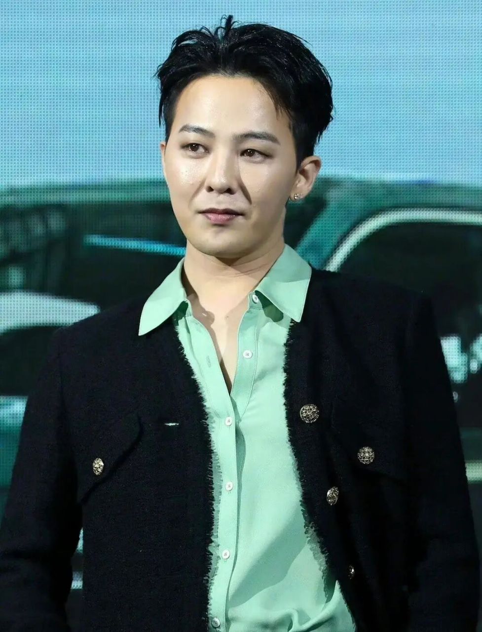 权志龙现在长这样 变化好大